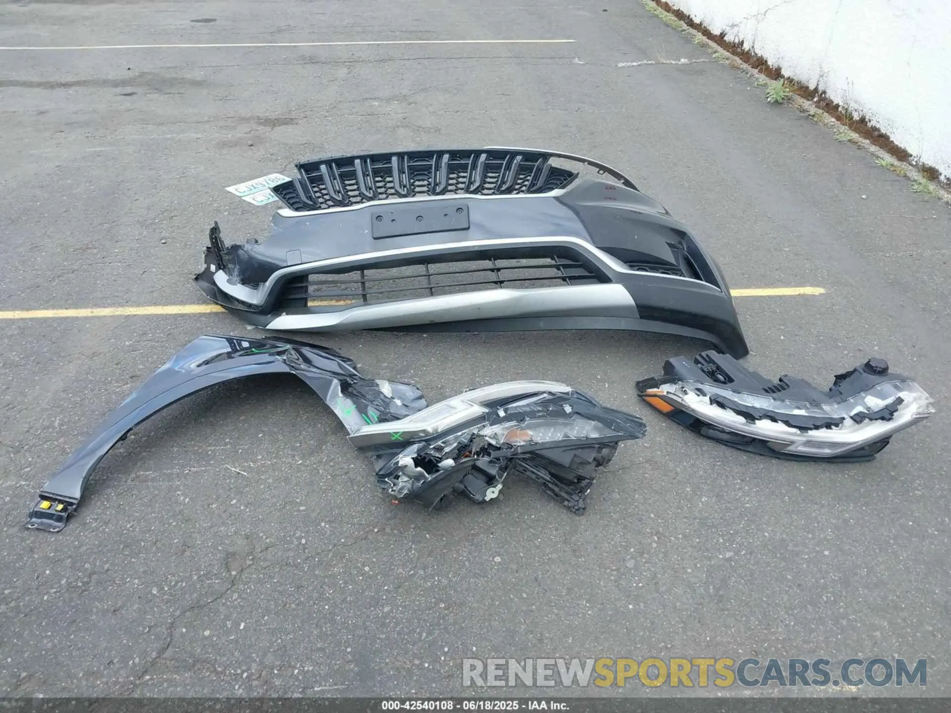 12 Photograph of a damaged car KNDNB4H30R6365505 KIA CARNIVAL MPV 2024