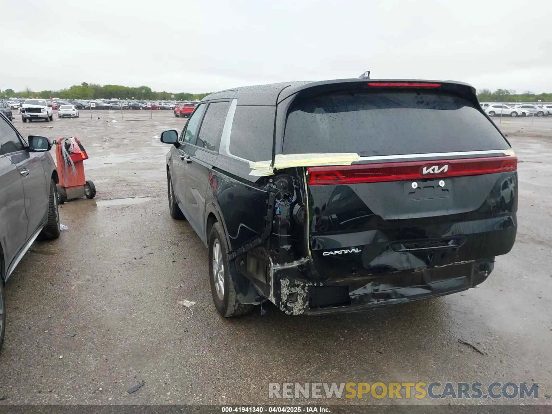 3 Photograph of a damaged car KNDNB4H30R6393286 KIA CARNIVAL MPV 2024