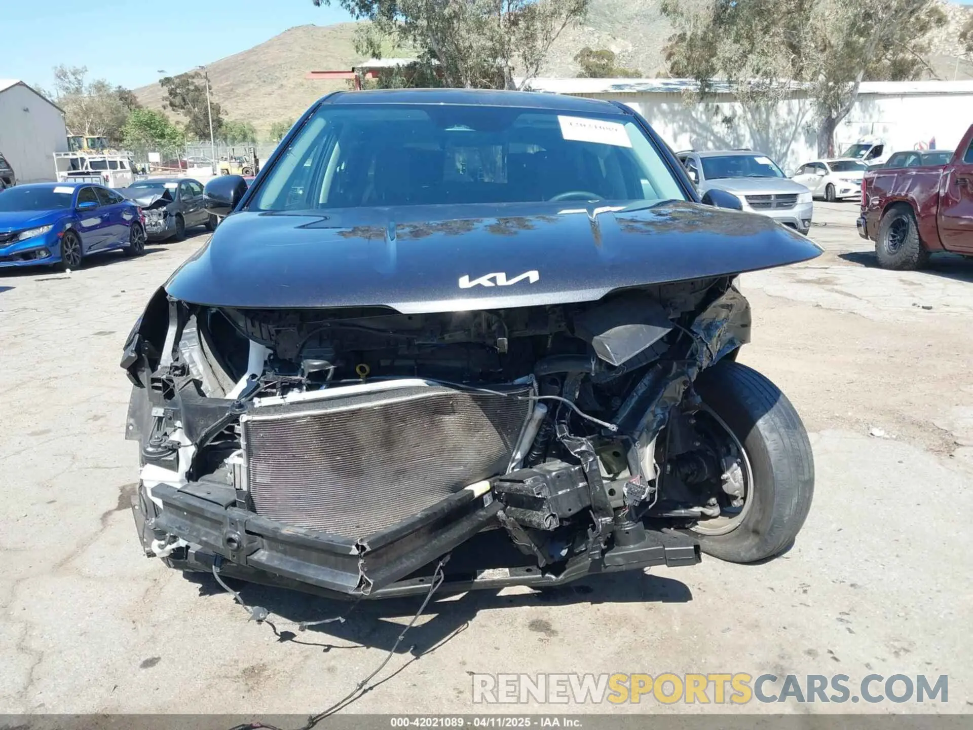11 Photograph of a damaged car KNDNB4H31R6332240 KIA CARNIVAL MPV 2024