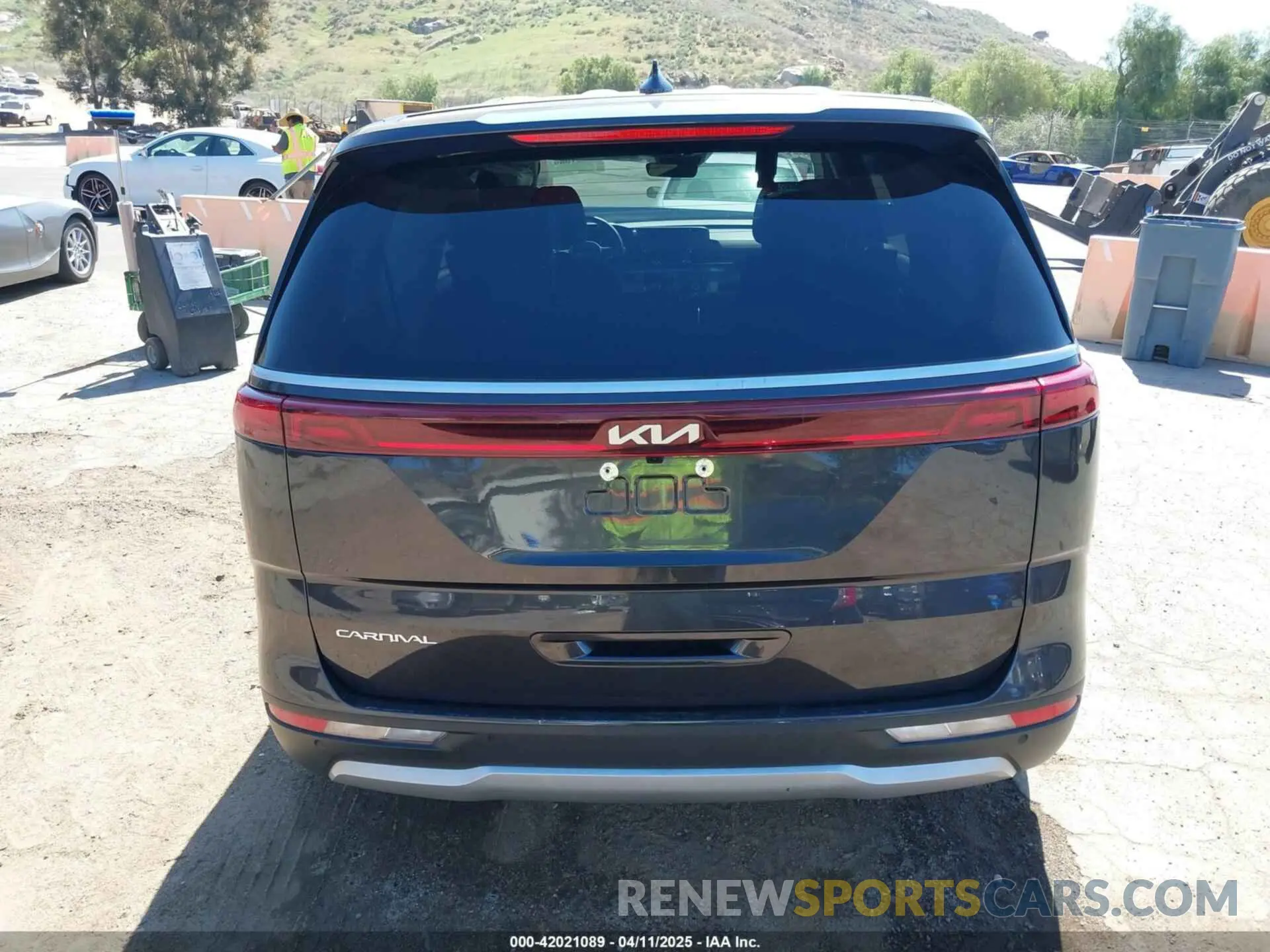 15 Photograph of a damaged car KNDNB4H31R6332240 KIA CARNIVAL MPV 2024