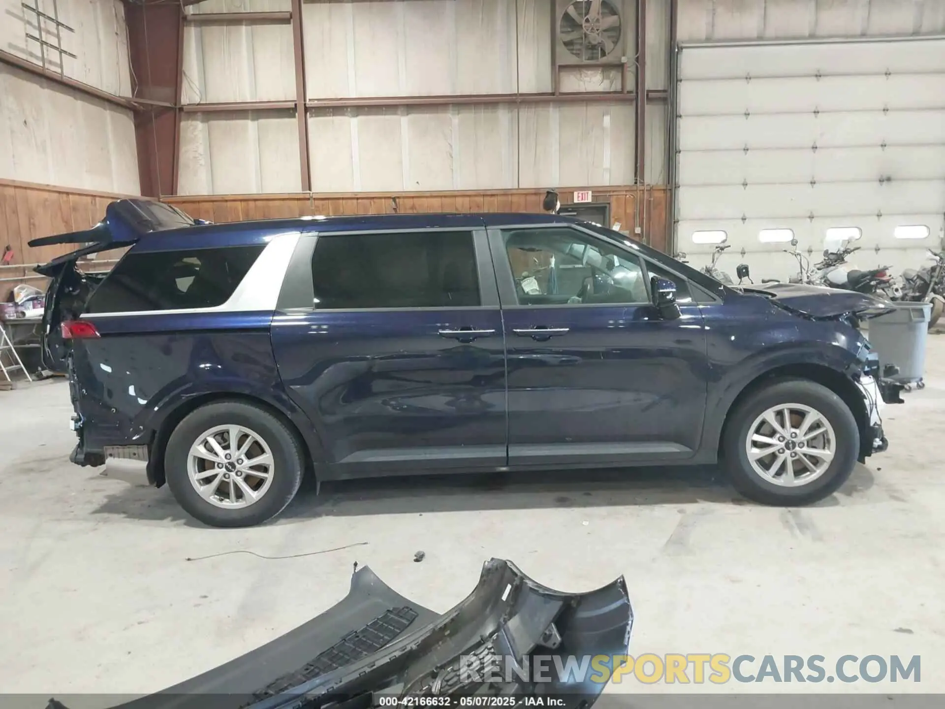 13 Photograph of a damaged car KNDNB4H31R6397993 KIA CARNIVAL MPV 2024