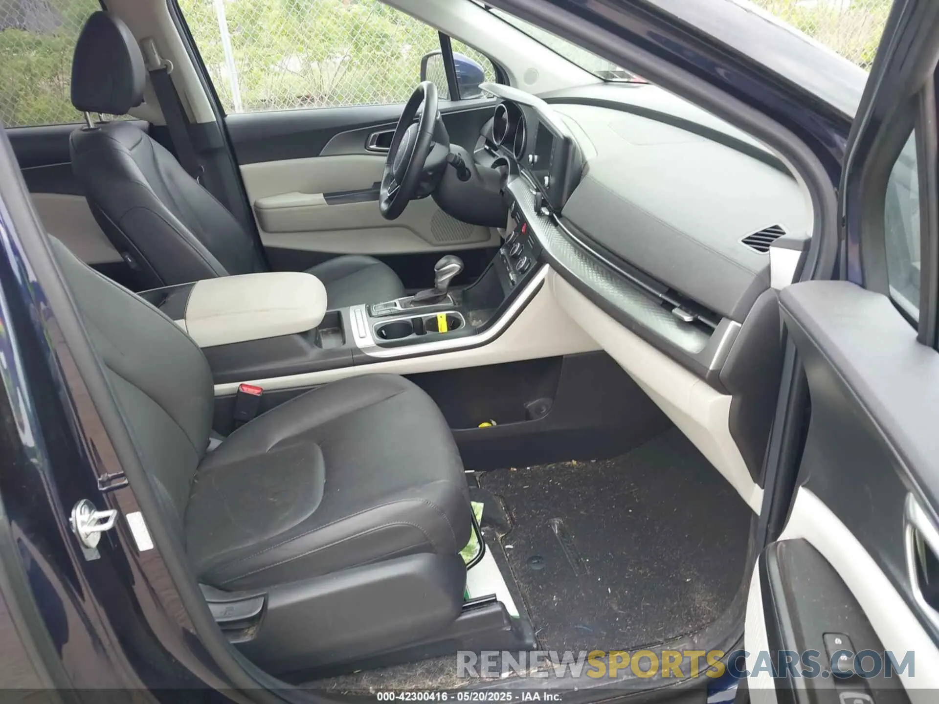 5 Фотография поврежденного автомобиля KNDNB4H35R6350739 KIA CARNIVAL MPV 2024