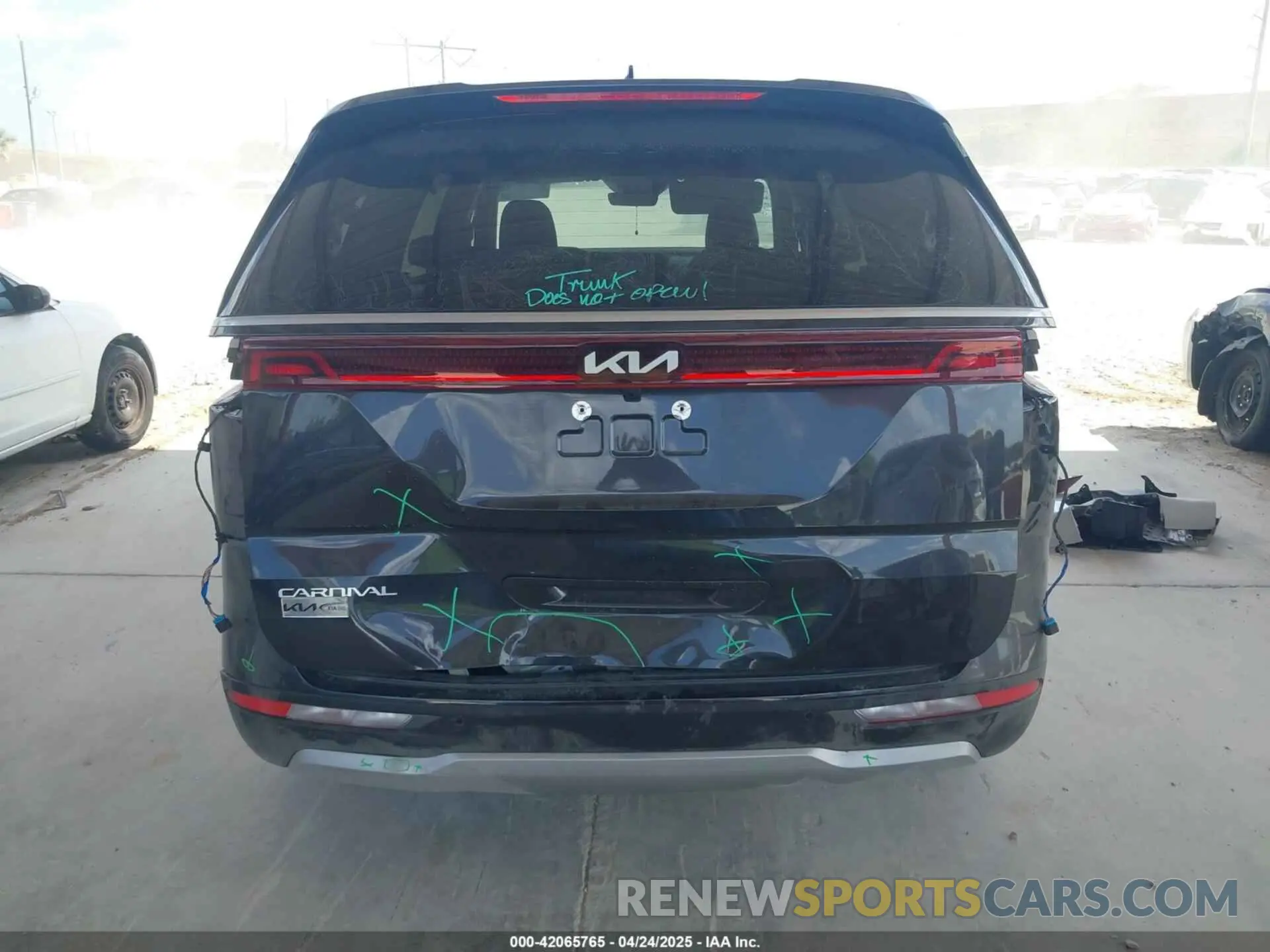 6 Фотография поврежденного автомобиля KNDNB4H36R6442183 KIA CARNIVAL MPV 2024