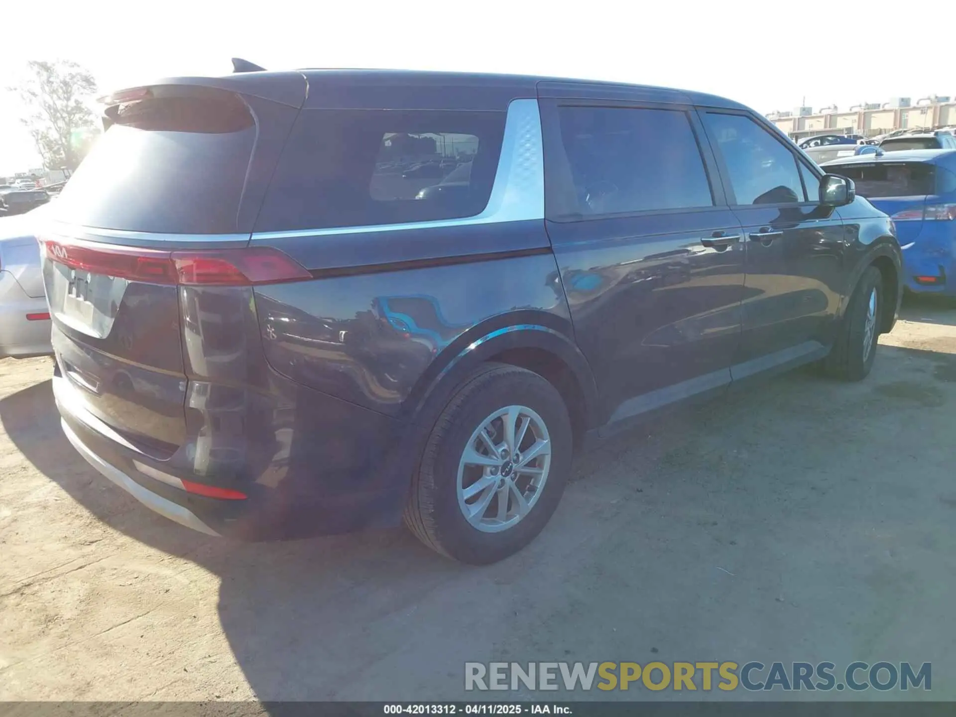 4 Photograph of a damaged car KNDNB4H38R6383380 KIA CARNIVAL MPV 2024