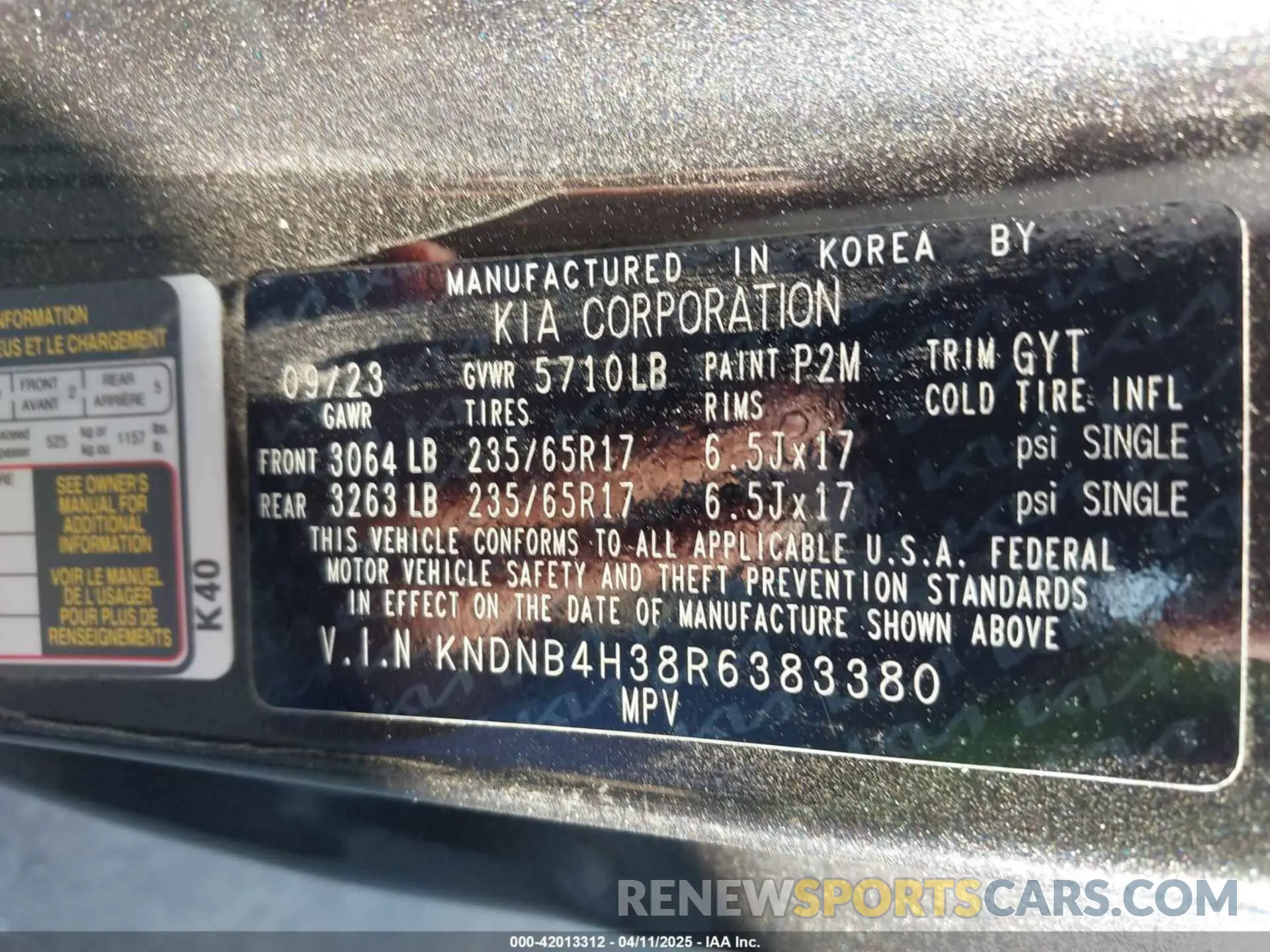 9 Photograph of a damaged car KNDNB4H38R6383380 KIA CARNIVAL MPV 2024