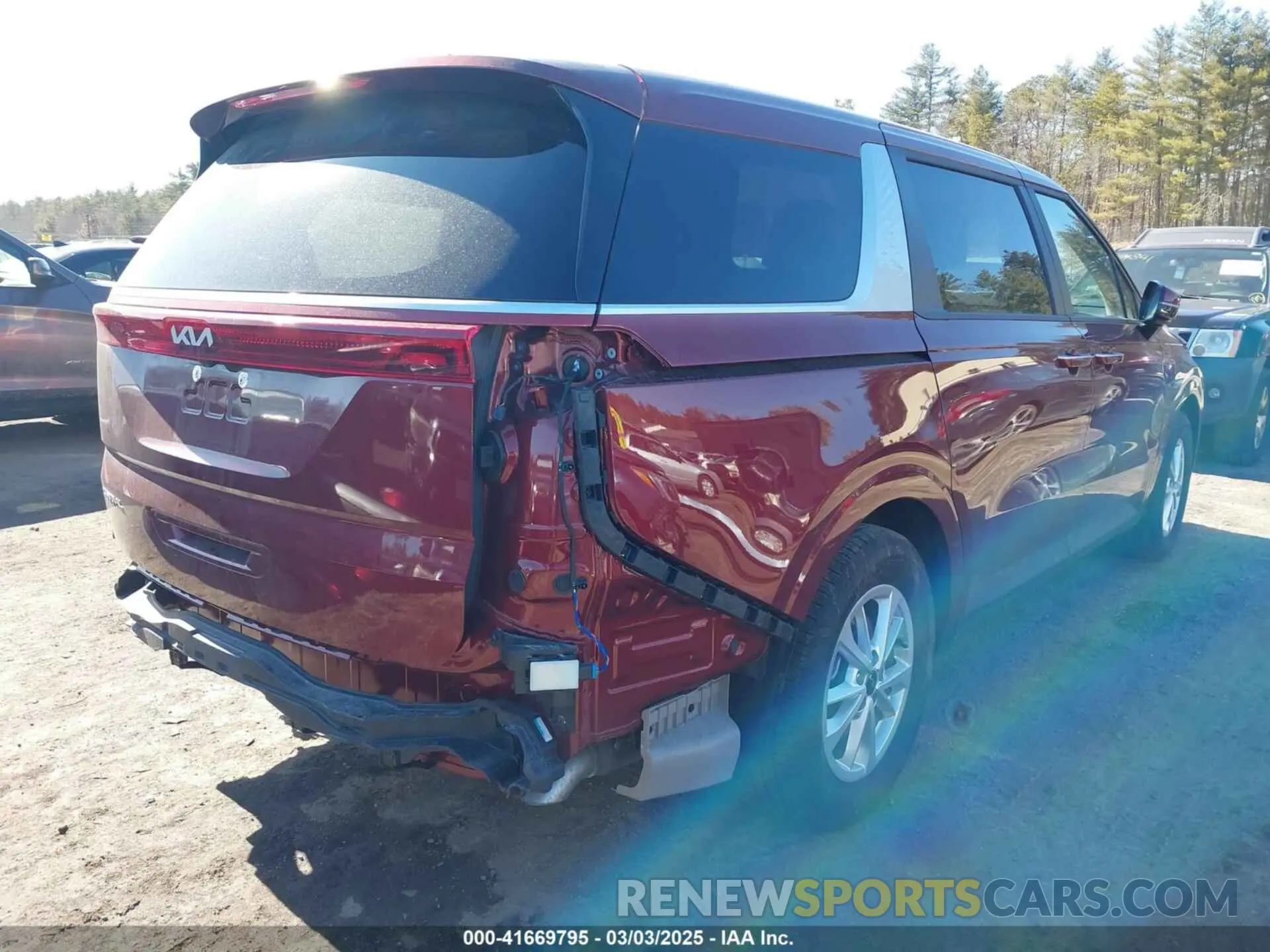 4 Photograph of a damaged car KNDNB4H39R6441013 KIA CARNIVAL MPV 2024