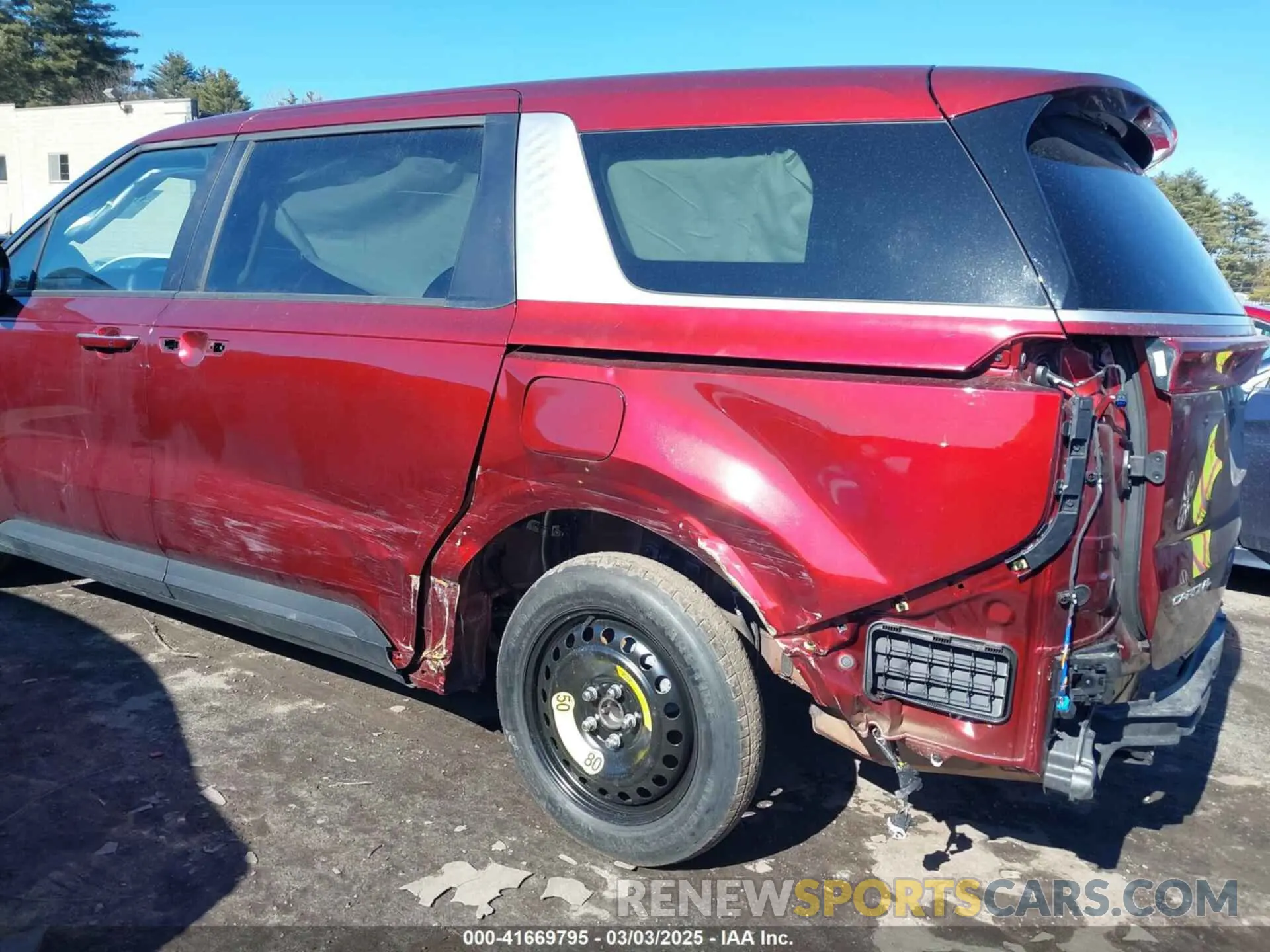 6 Photograph of a damaged car KNDNB4H39R6441013 KIA CARNIVAL MPV 2024