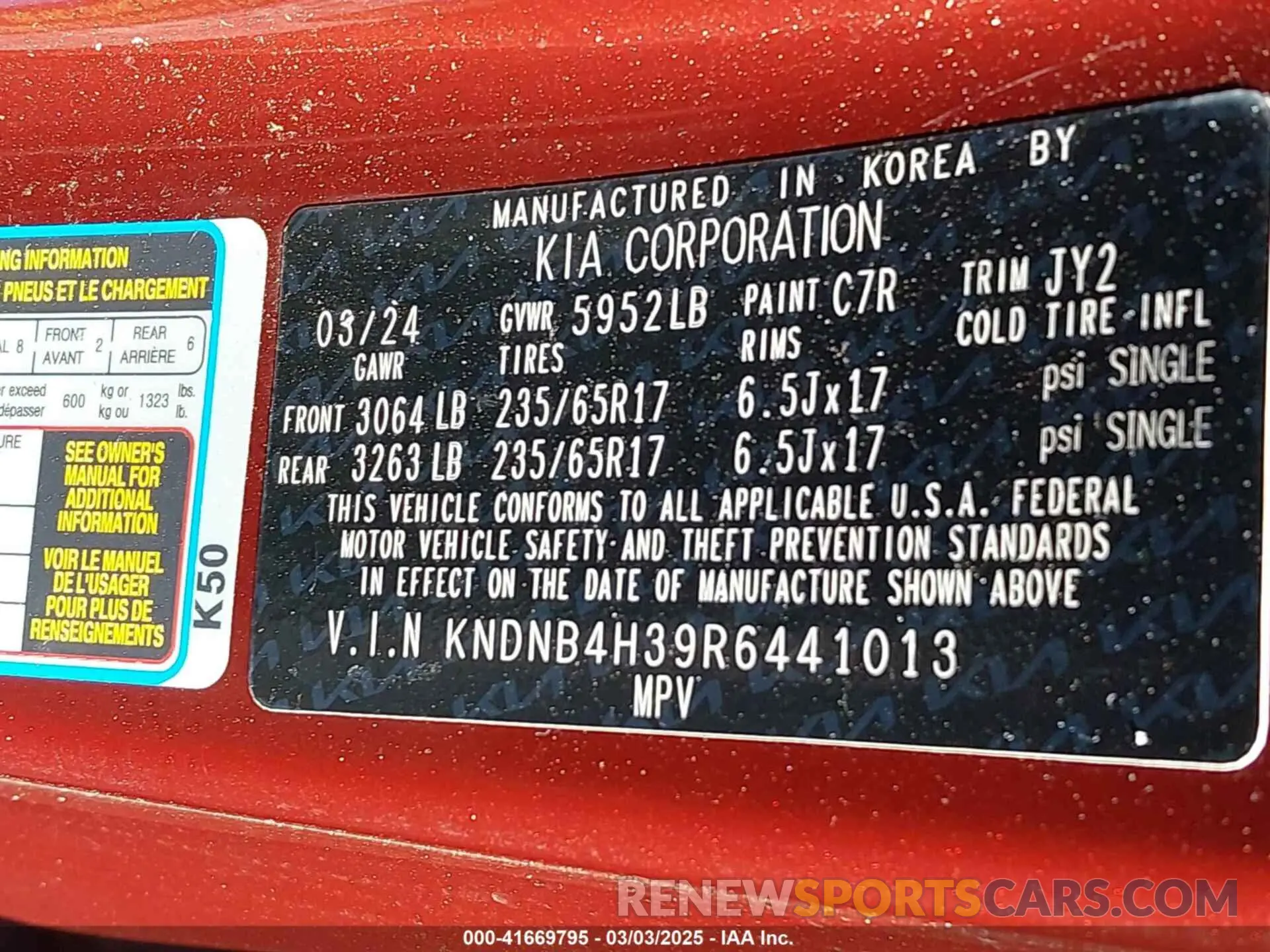 9 Photograph of a damaged car KNDNB4H39R6441013 KIA CARNIVAL MPV 2024