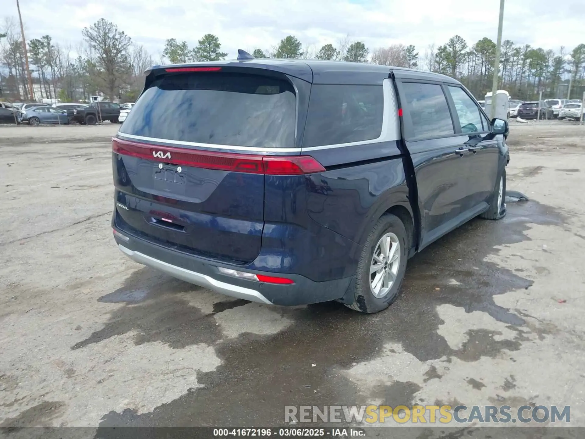 4 Фотография поврежденного автомобиля KNDNB4H3XR6382747 KIA CARNIVAL MPV 2024