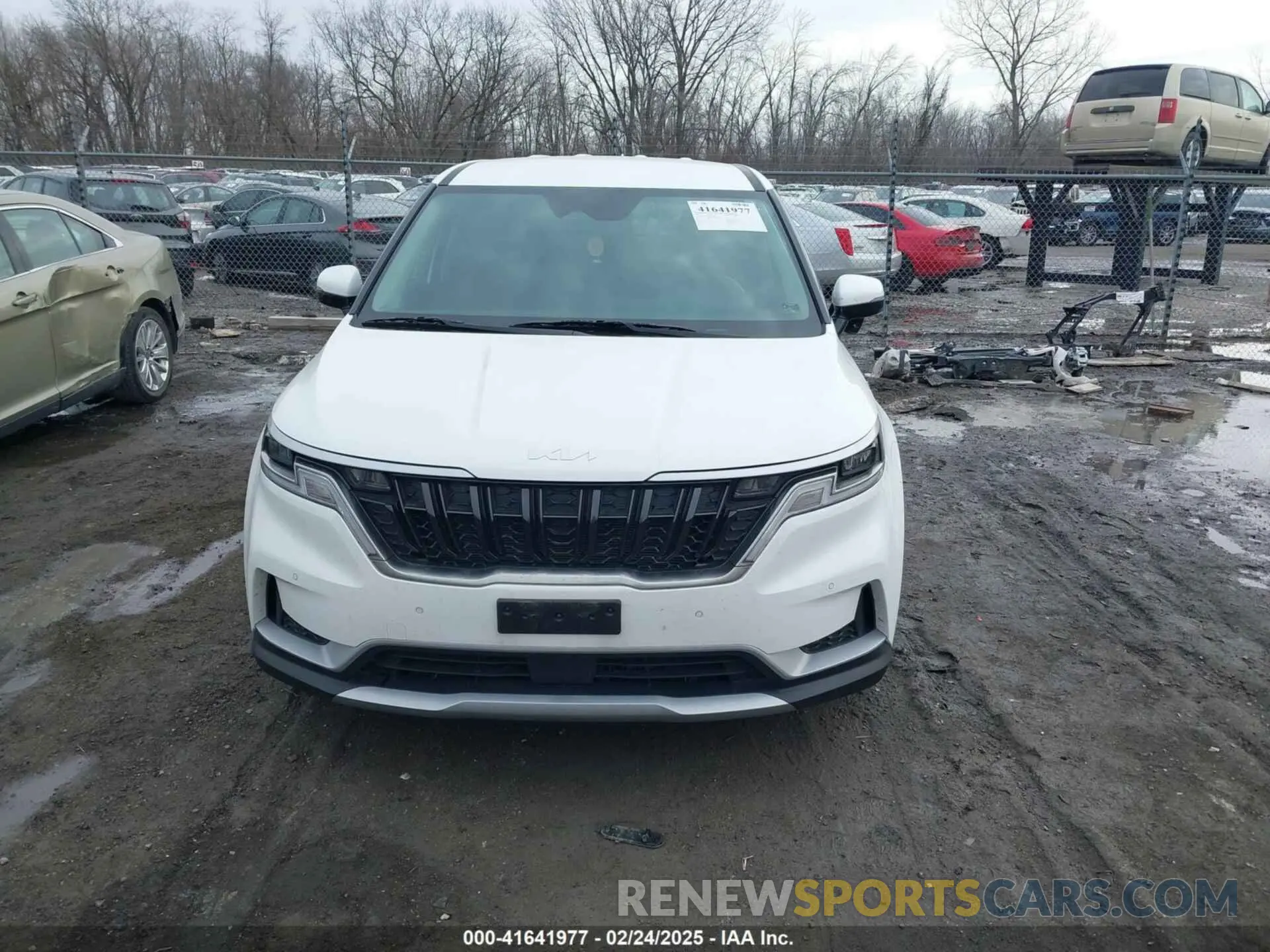 12 Фотография поврежденного автомобиля KNDNC5H30R6378404 KIA CARNIVAL MPV 2024