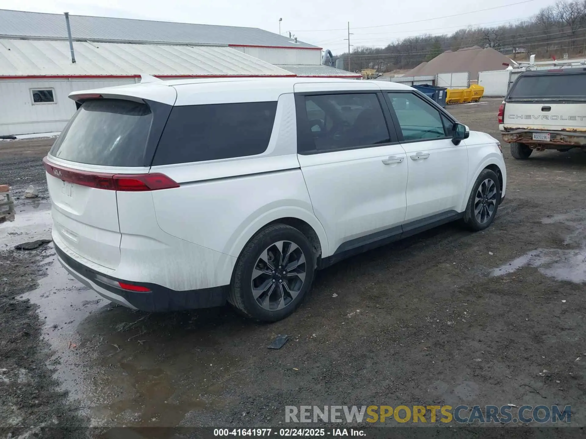 4 Фотография поврежденного автомобиля KNDNC5H30R6378404 KIA CARNIVAL MPV 2024