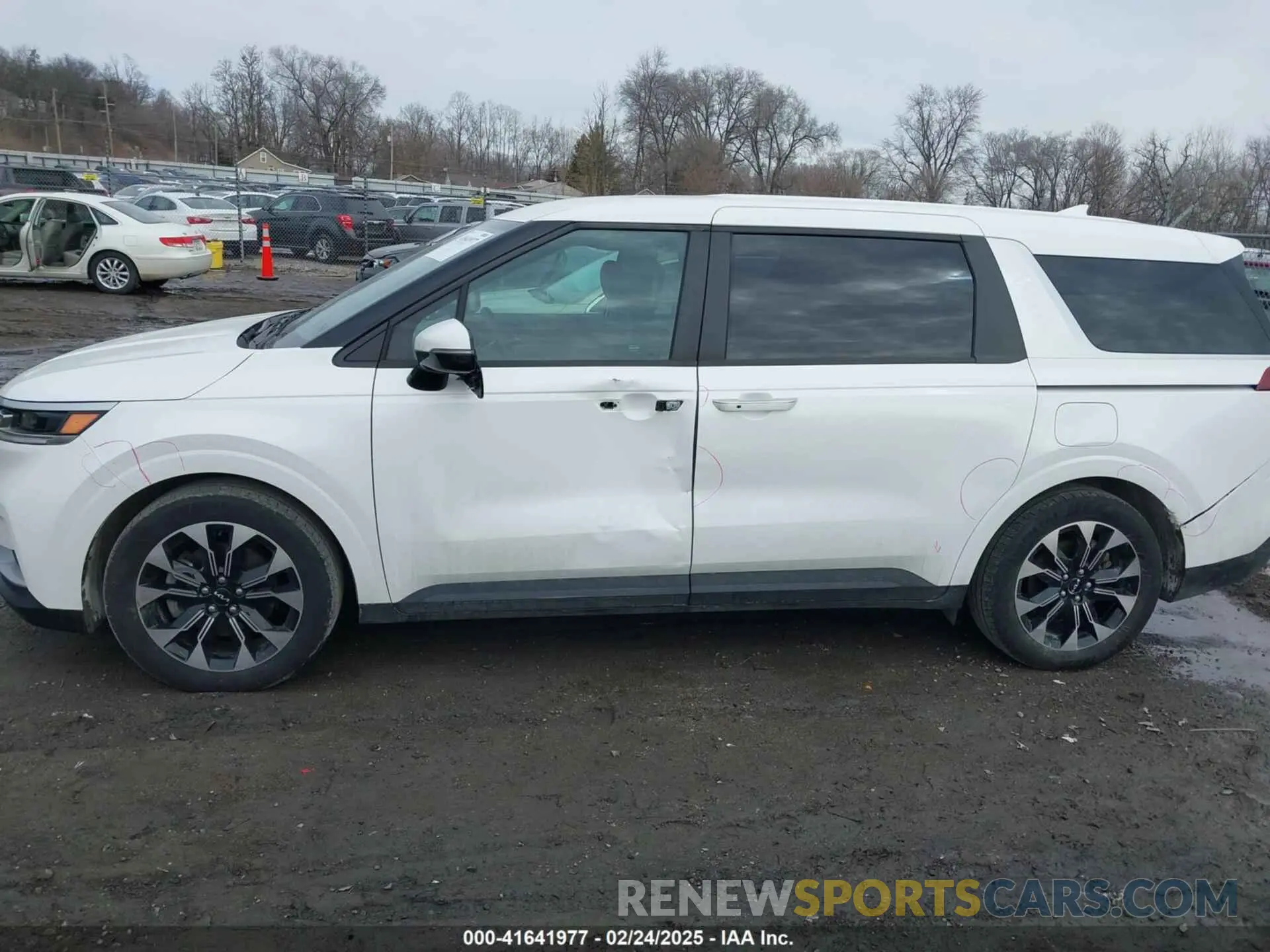 6 Фотография поврежденного автомобиля KNDNC5H30R6378404 KIA CARNIVAL MPV 2024