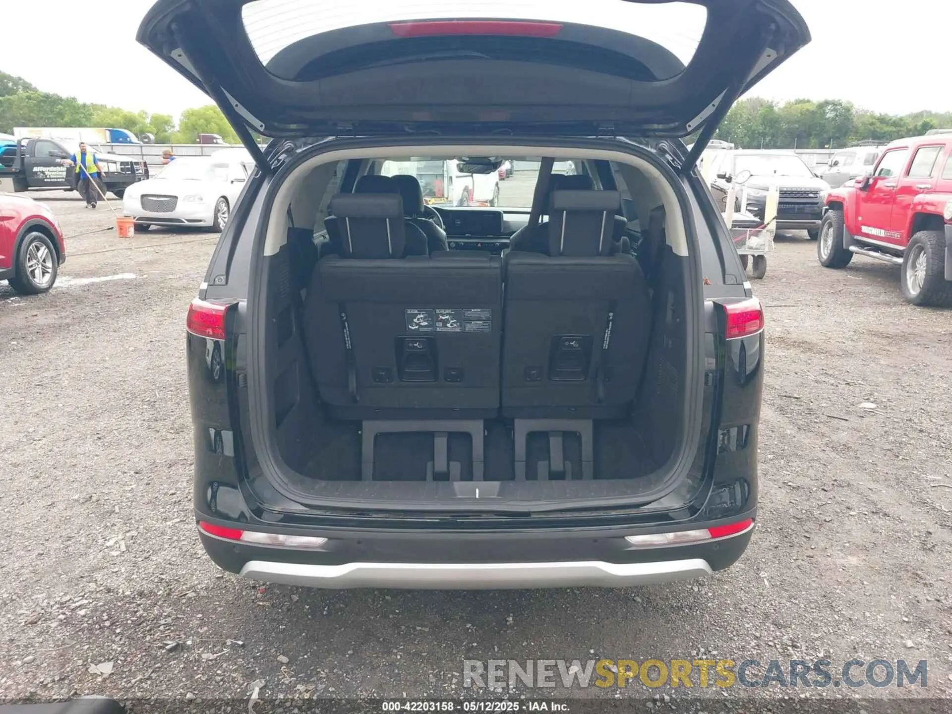 18 Фотография поврежденного автомобиля KNDNC5H30R6440397 KIA CARNIVAL MPV 2024