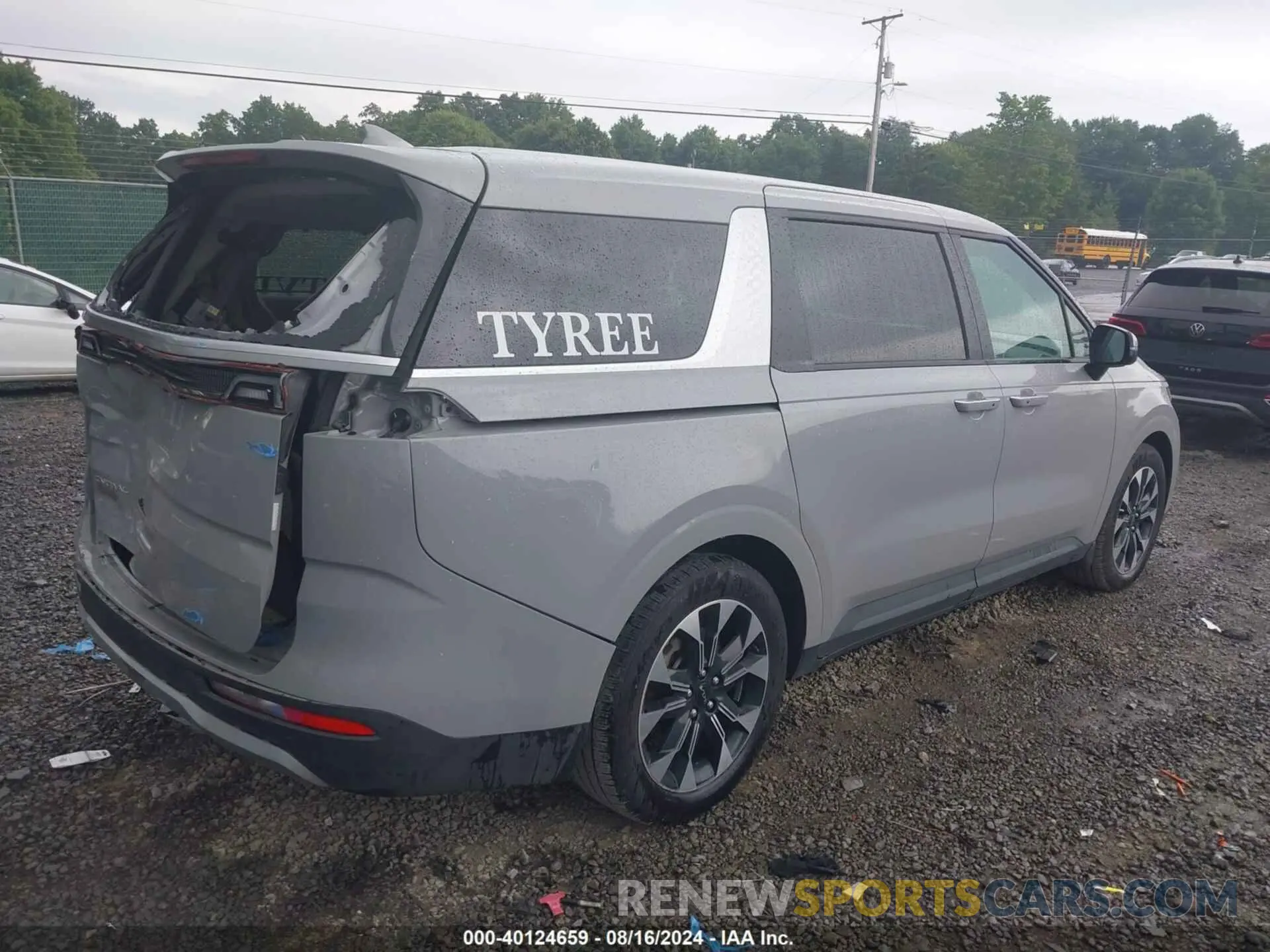 4 Photograph of a damaged car KNDNC5H31R6377648 KIA CARNIVAL MPV 2024