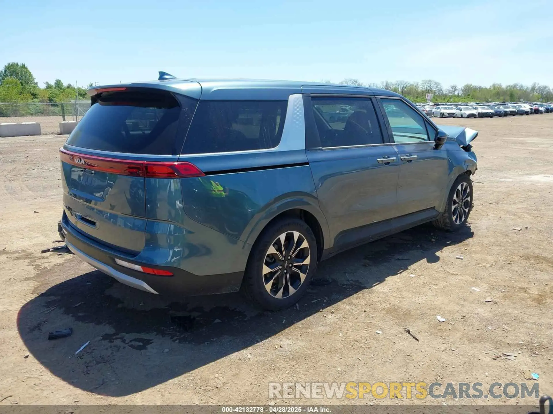 4 Photograph of a damaged car KNDNC5H34R6377269 KIA CARNIVAL MPV 2024