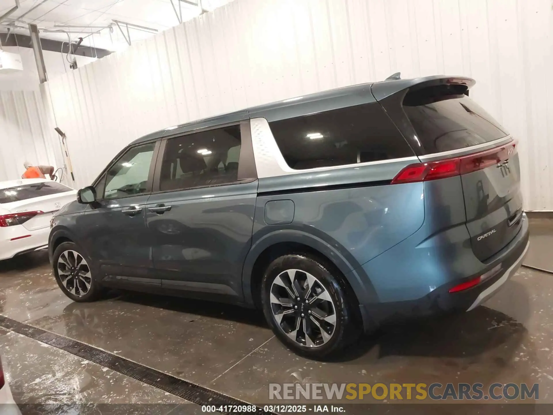 15 Photograph of a damaged car KNDNC5H36R6336772 KIA CARNIVAL MPV 2024