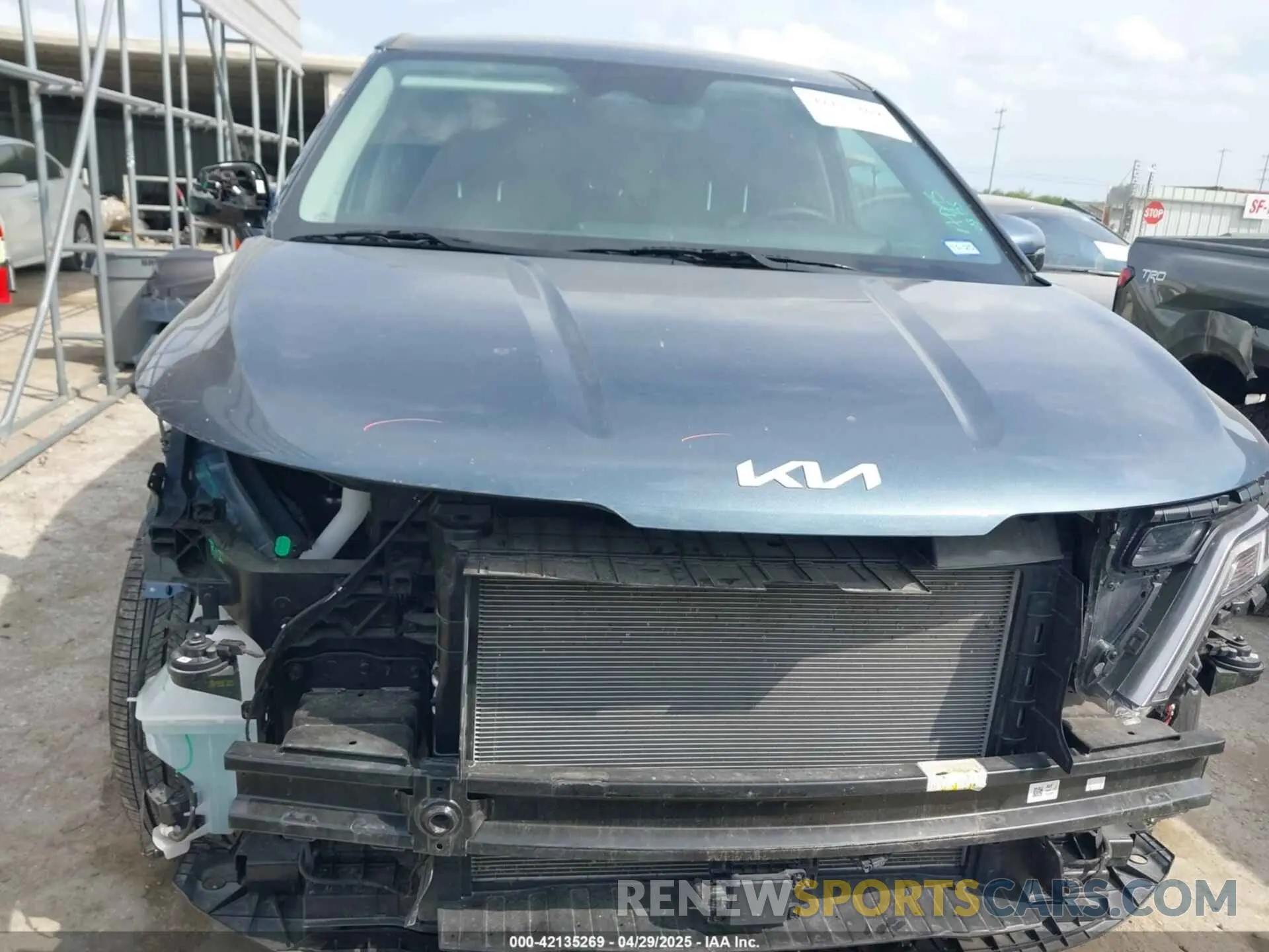 13 Фотография поврежденного автомобиля KNDNC5H36R6386572 KIA CARNIVAL MPV 2024