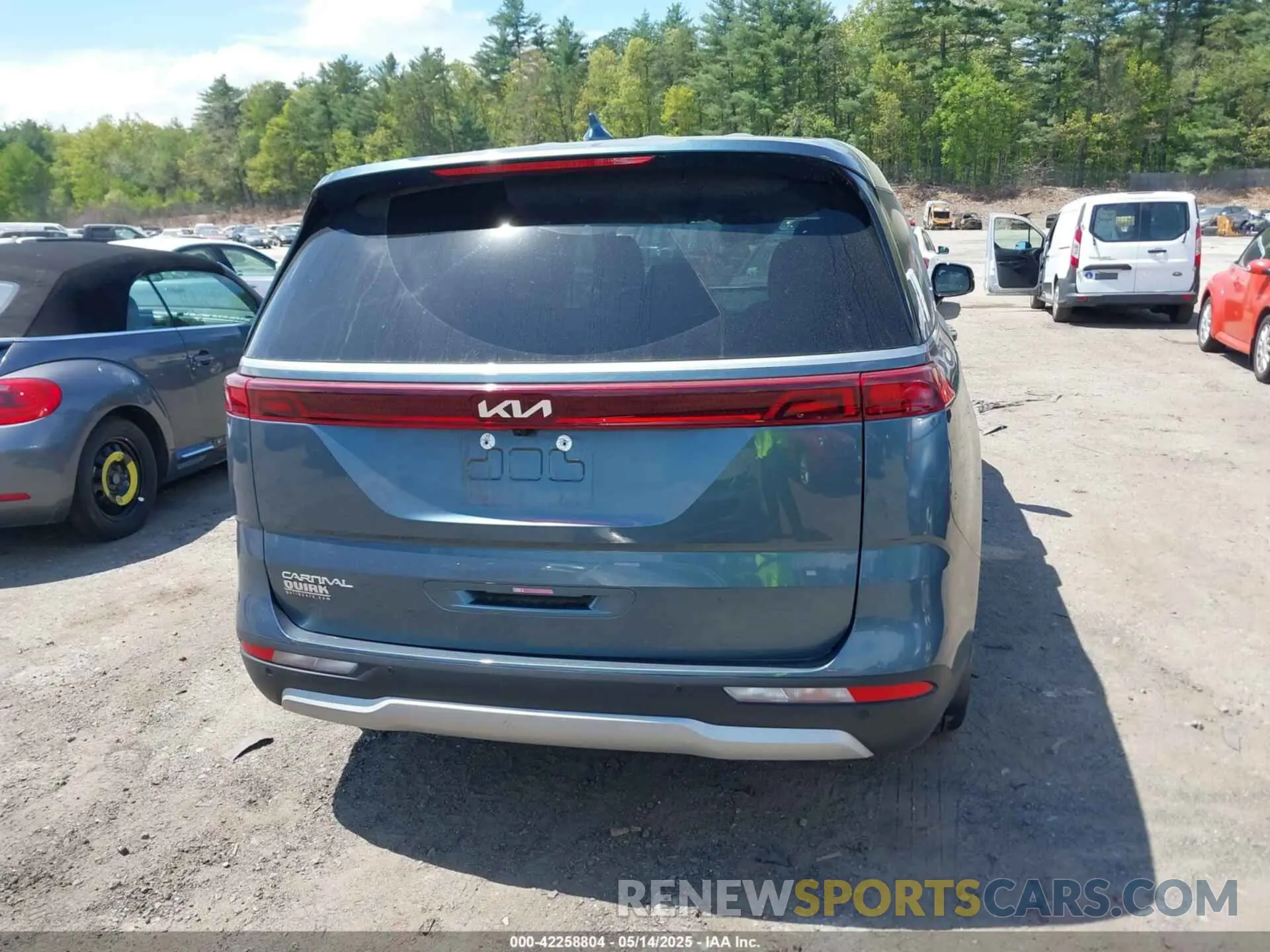 16 Photograph of a damaged car KNDNC5H37R6379842 KIA CARNIVAL MPV 2024