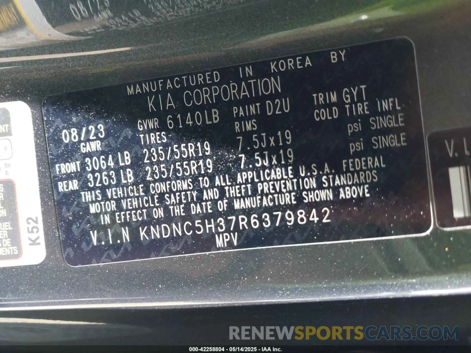 9 Photograph of a damaged car KNDNC5H37R6379842 KIA CARNIVAL MPV 2024