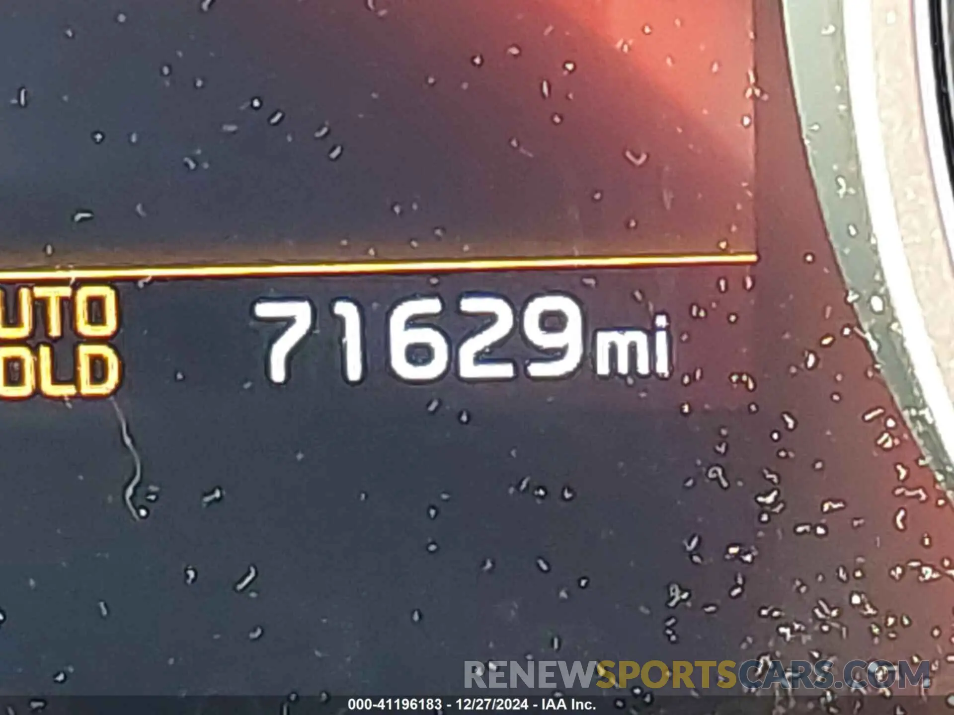 15 Photograph of a damaged car KNDNC5H38R6327068 KIA CARNIVAL MPV 2024