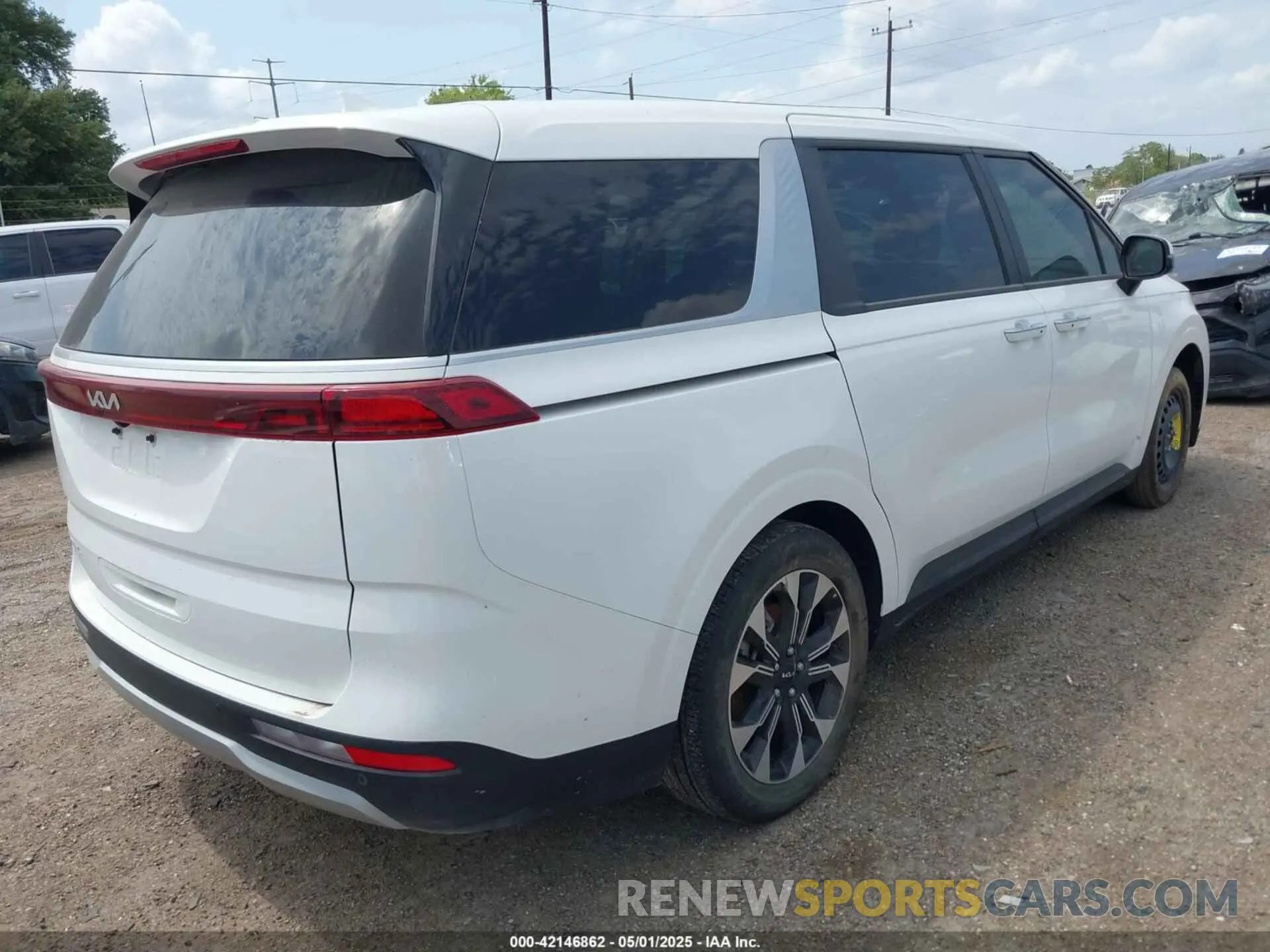 4 Фотография поврежденного автомобиля KNDNC5H38R6450739 KIA CARNIVAL MPV 2024
