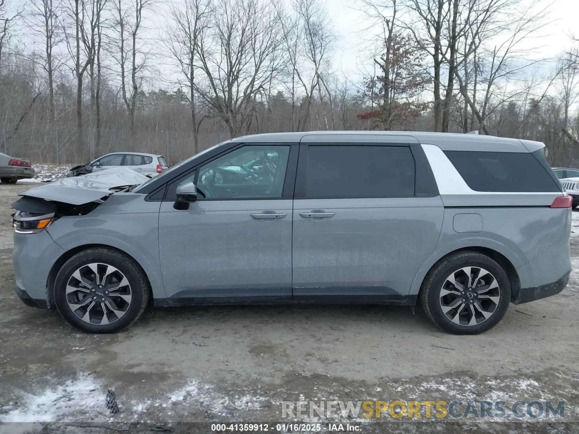 14 Photograph of a damaged car KNDNC5H39R6431035 KIA CARNIVAL MPV 2024
