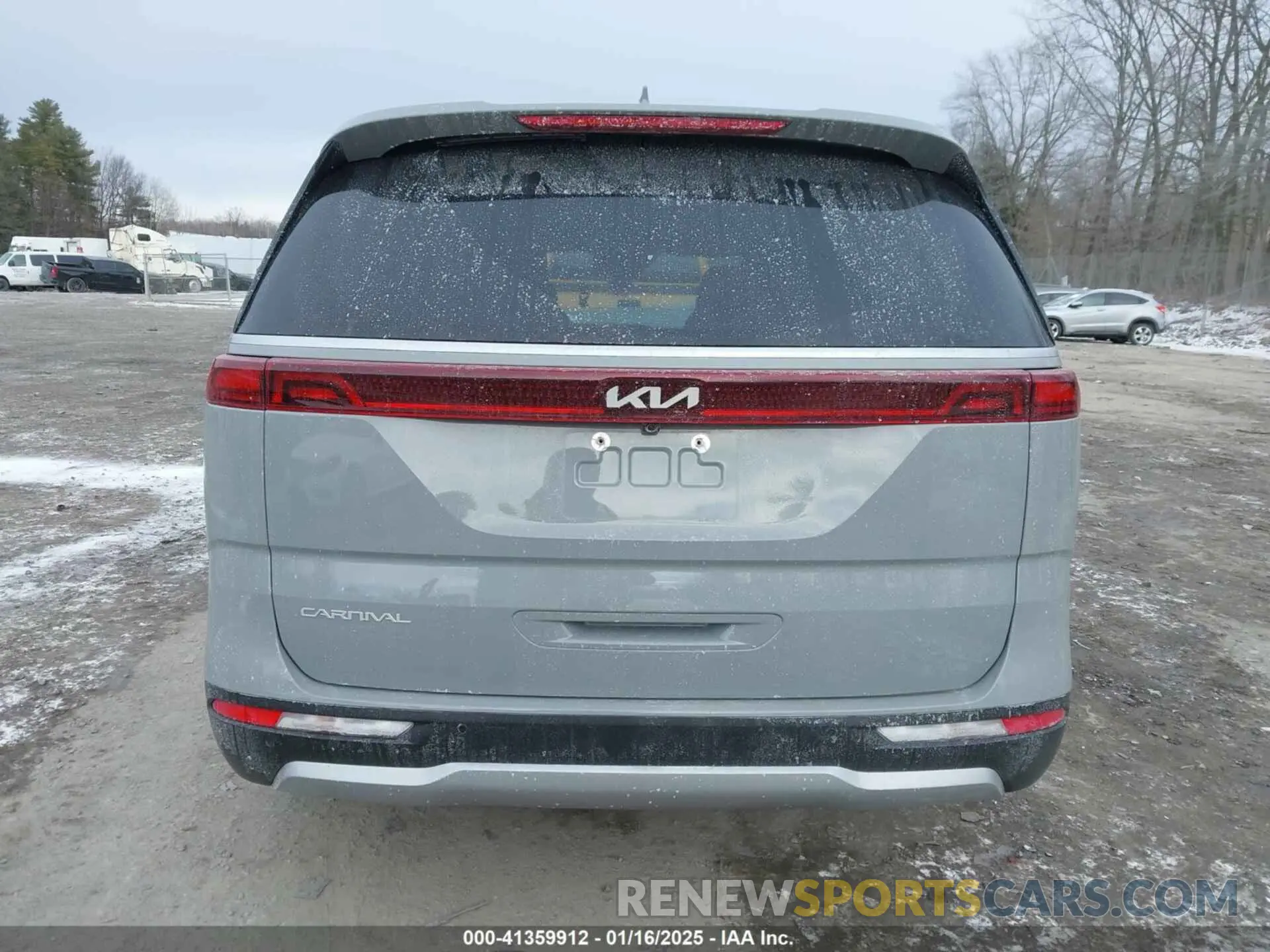 16 Photograph of a damaged car KNDNC5H39R6431035 KIA CARNIVAL MPV 2024