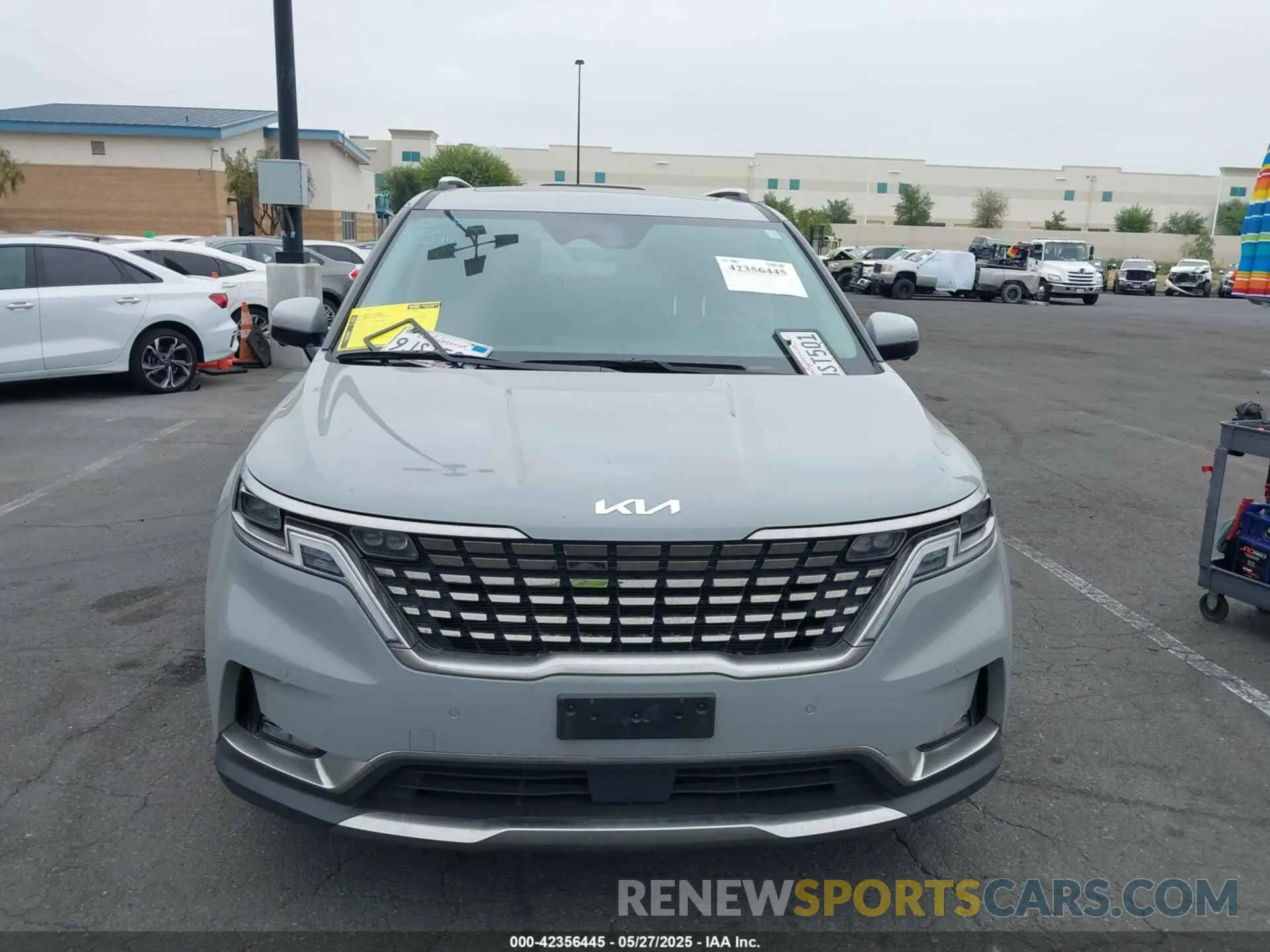 13 Фотография поврежденного автомобиля KNDNE5H34R6385298 KIA CARNIVAL MPV 2024