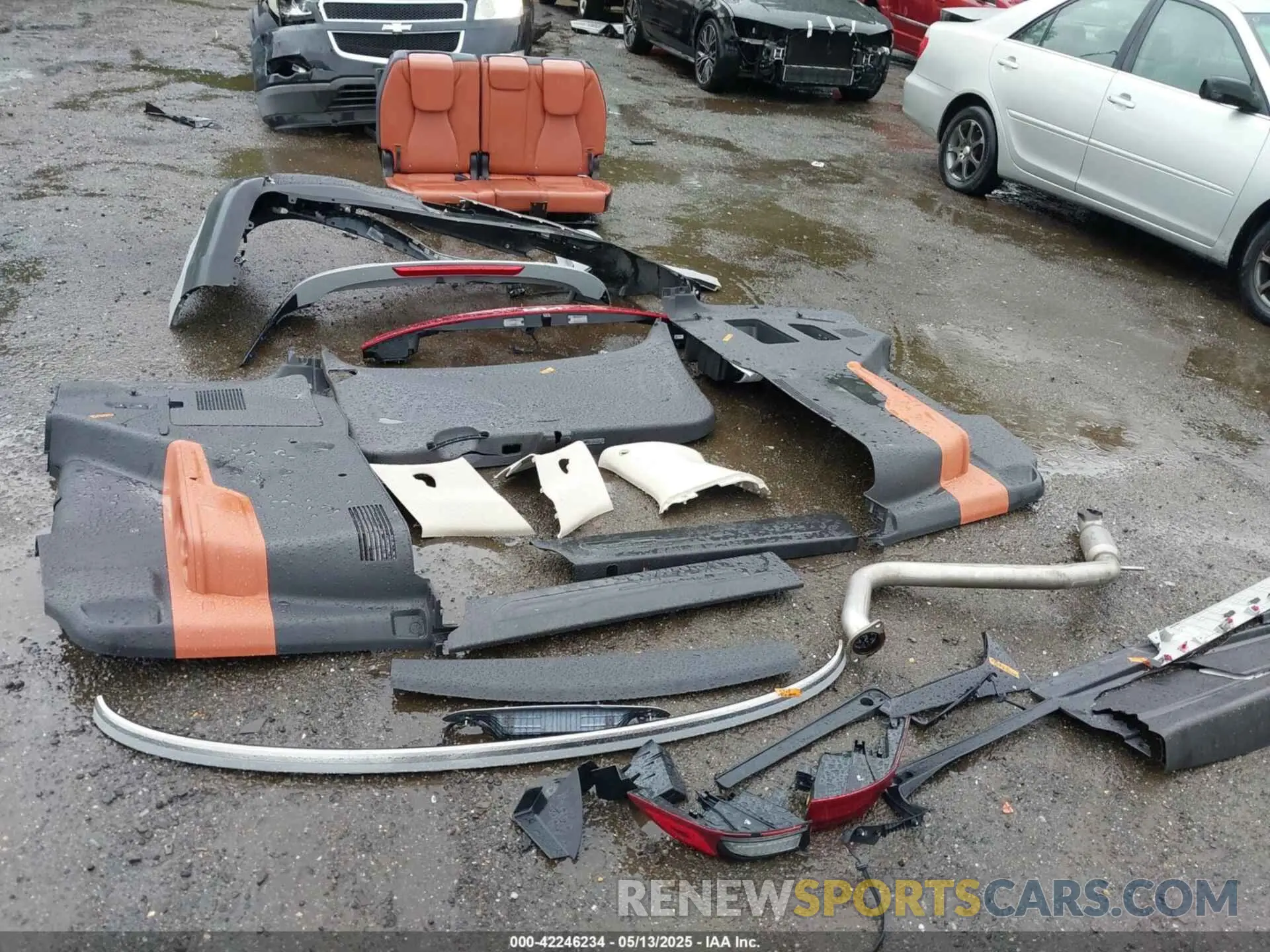 12 Photograph of a damaged car KNDNE5H37R6343711 KIA CARNIVAL MPV 2024
