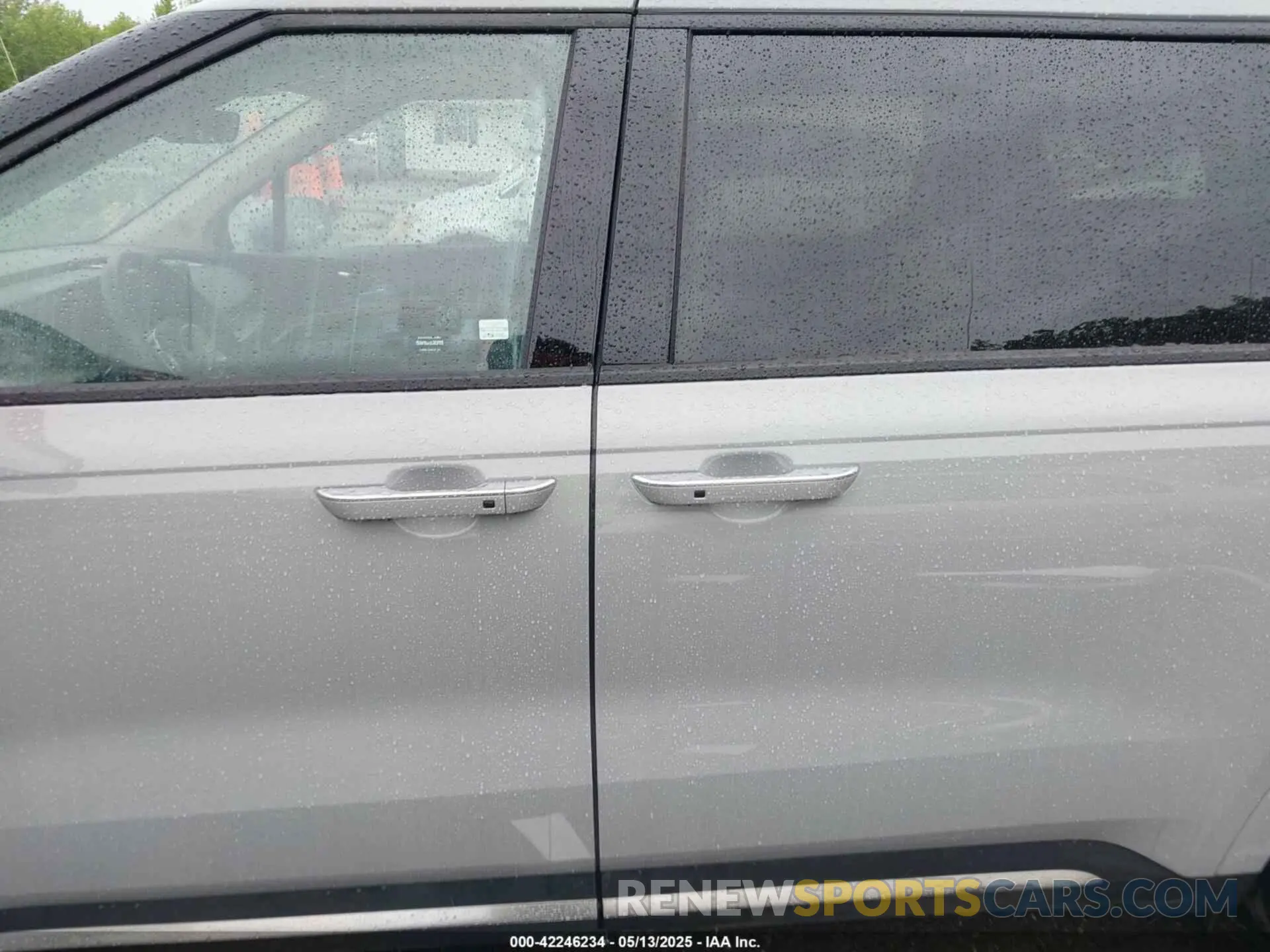 15 Photograph of a damaged car KNDNE5H37R6343711 KIA CARNIVAL MPV 2024