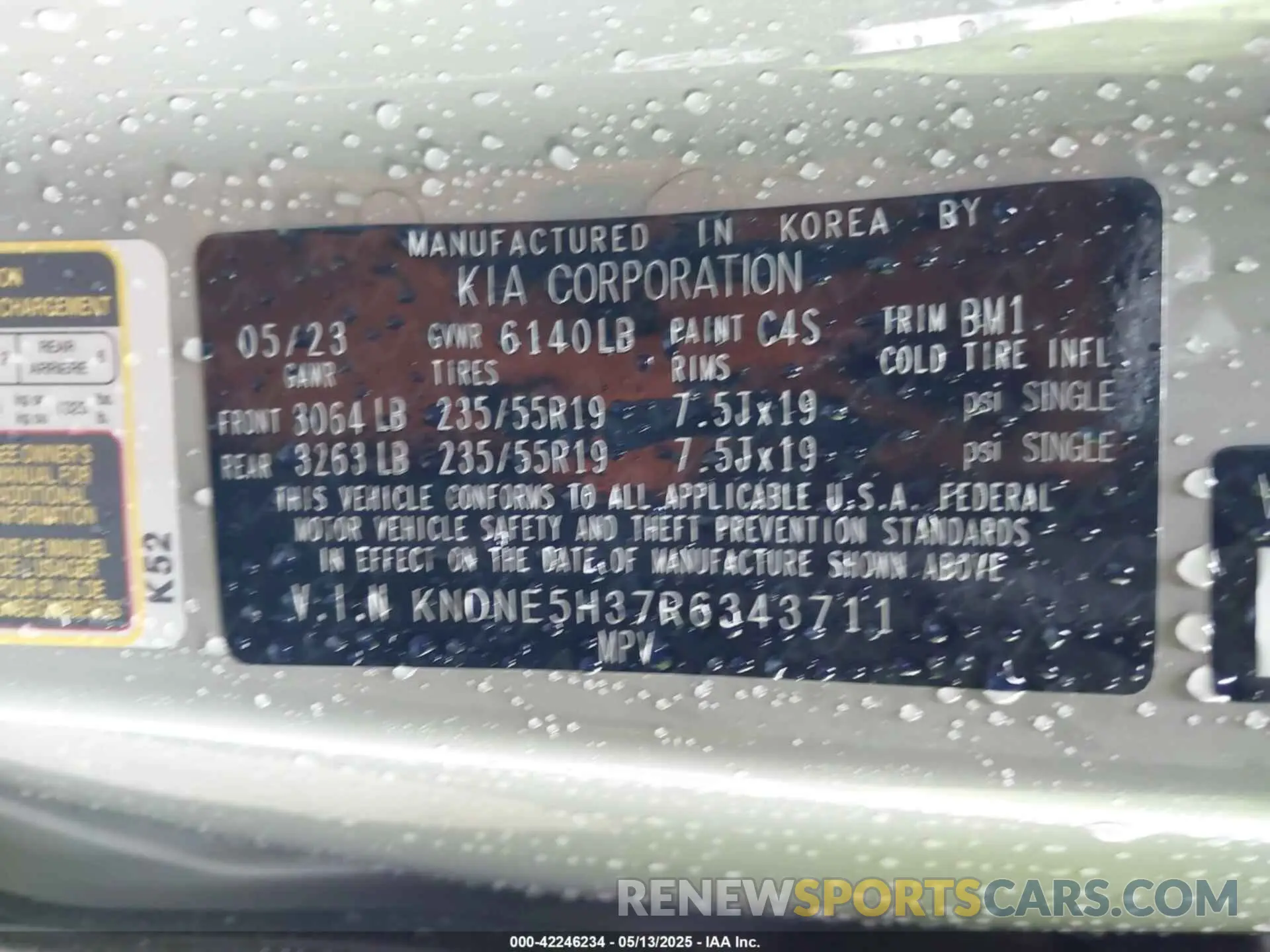 9 Photograph of a damaged car KNDNE5H37R6343711 KIA CARNIVAL MPV 2024