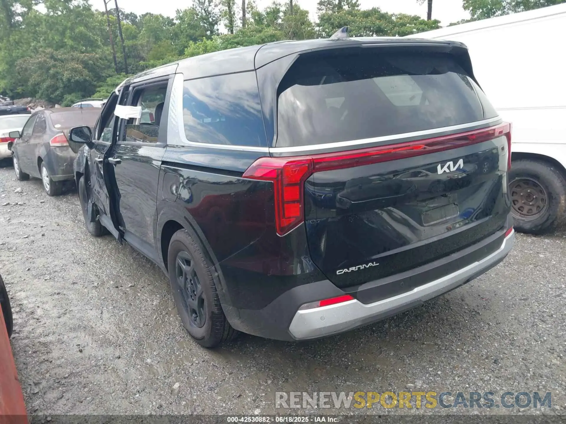 3 Photograph of a damaged car KNDNB5K33S6524084 KIA CARNIVAL MPV 2025
