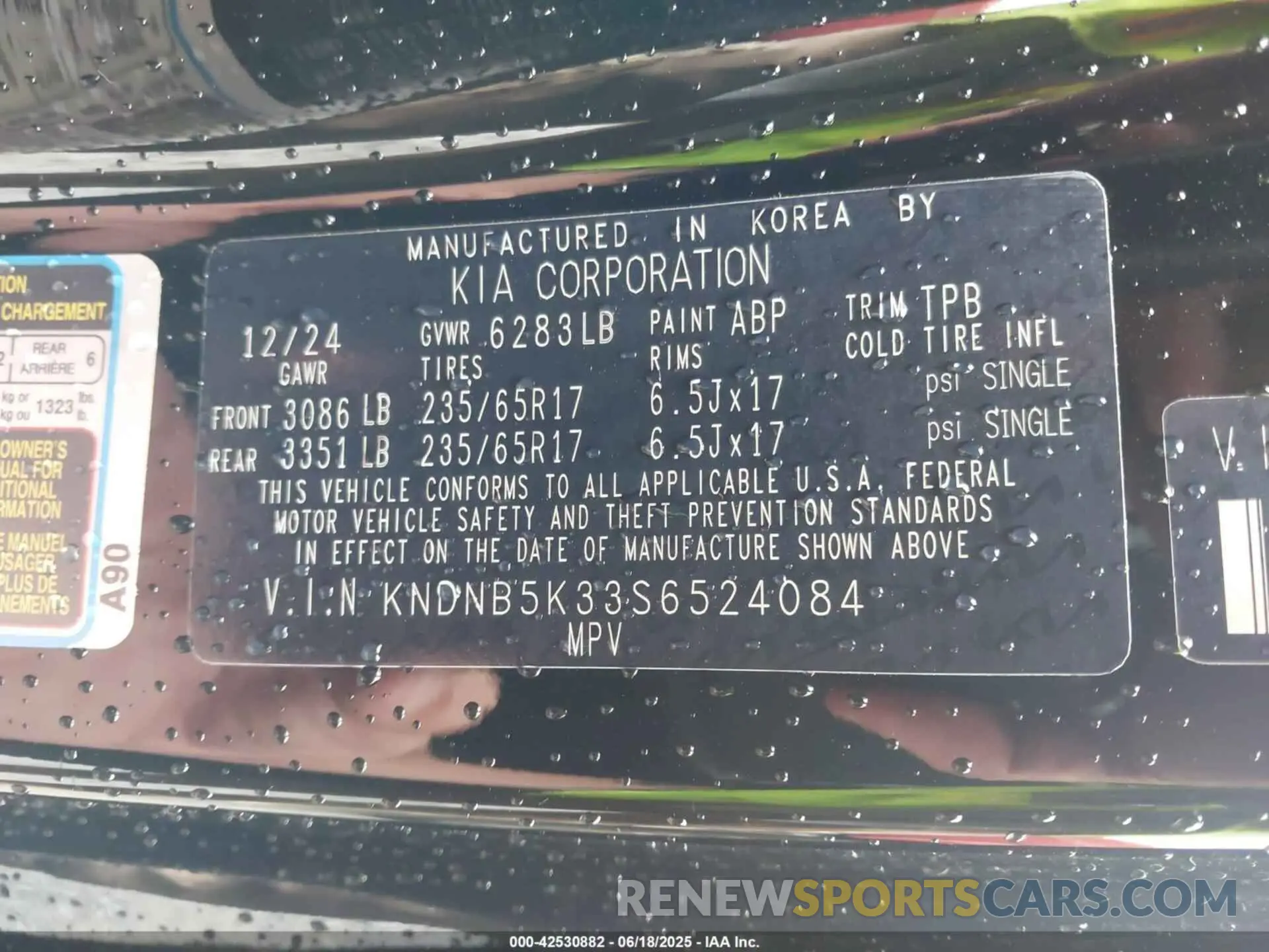 9 Photograph of a damaged car KNDNB5K33S6524084 KIA CARNIVAL MPV 2025