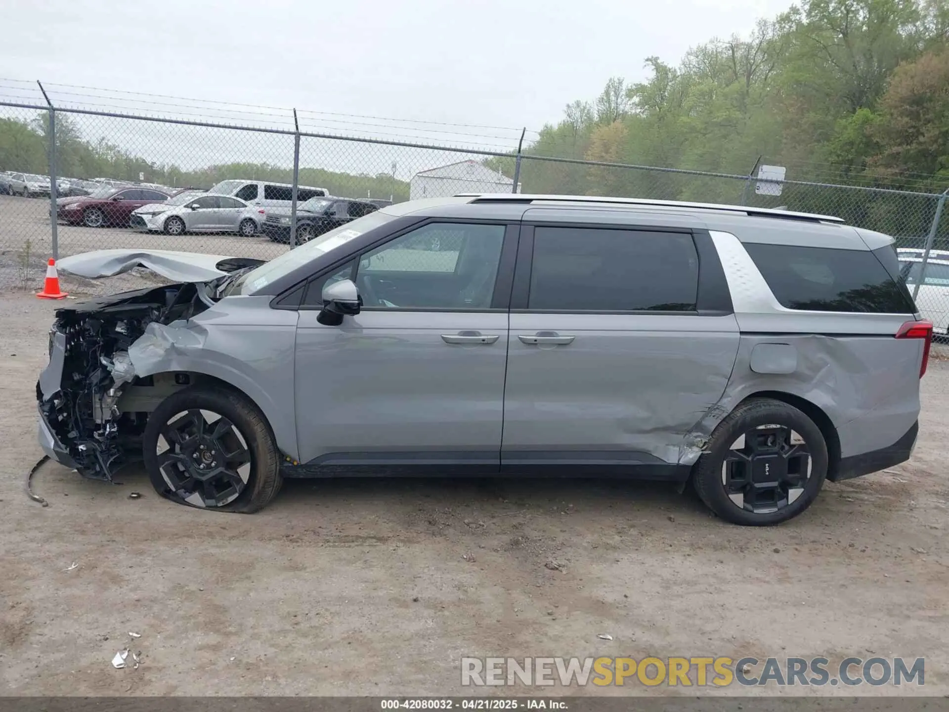 13 Фотография поврежденного автомобиля KNDNC5K33S6476292 KIA CARNIVAL MPV 2025