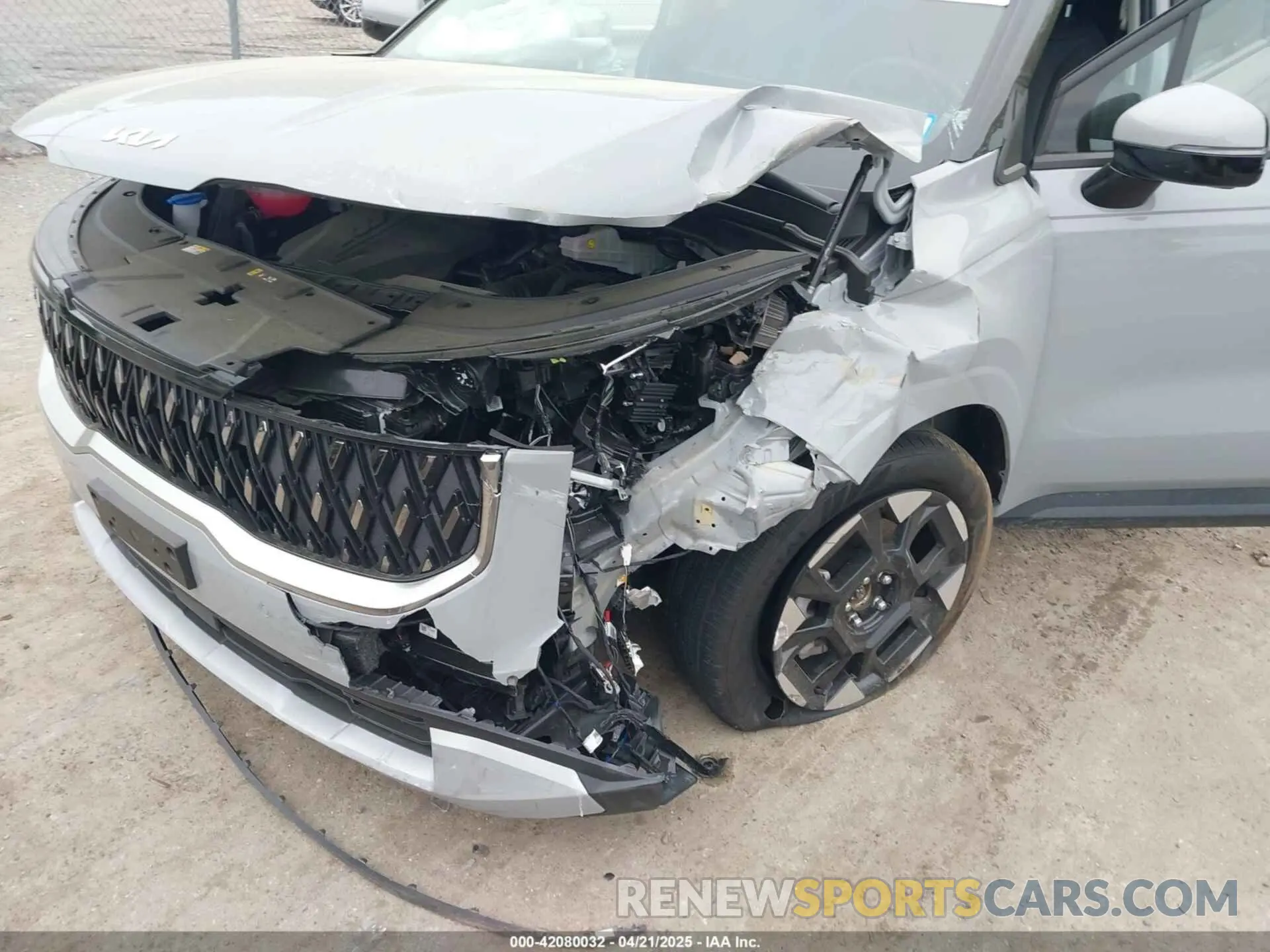 6 Фотография поврежденного автомобиля KNDNC5K33S6476292 KIA CARNIVAL MPV 2025