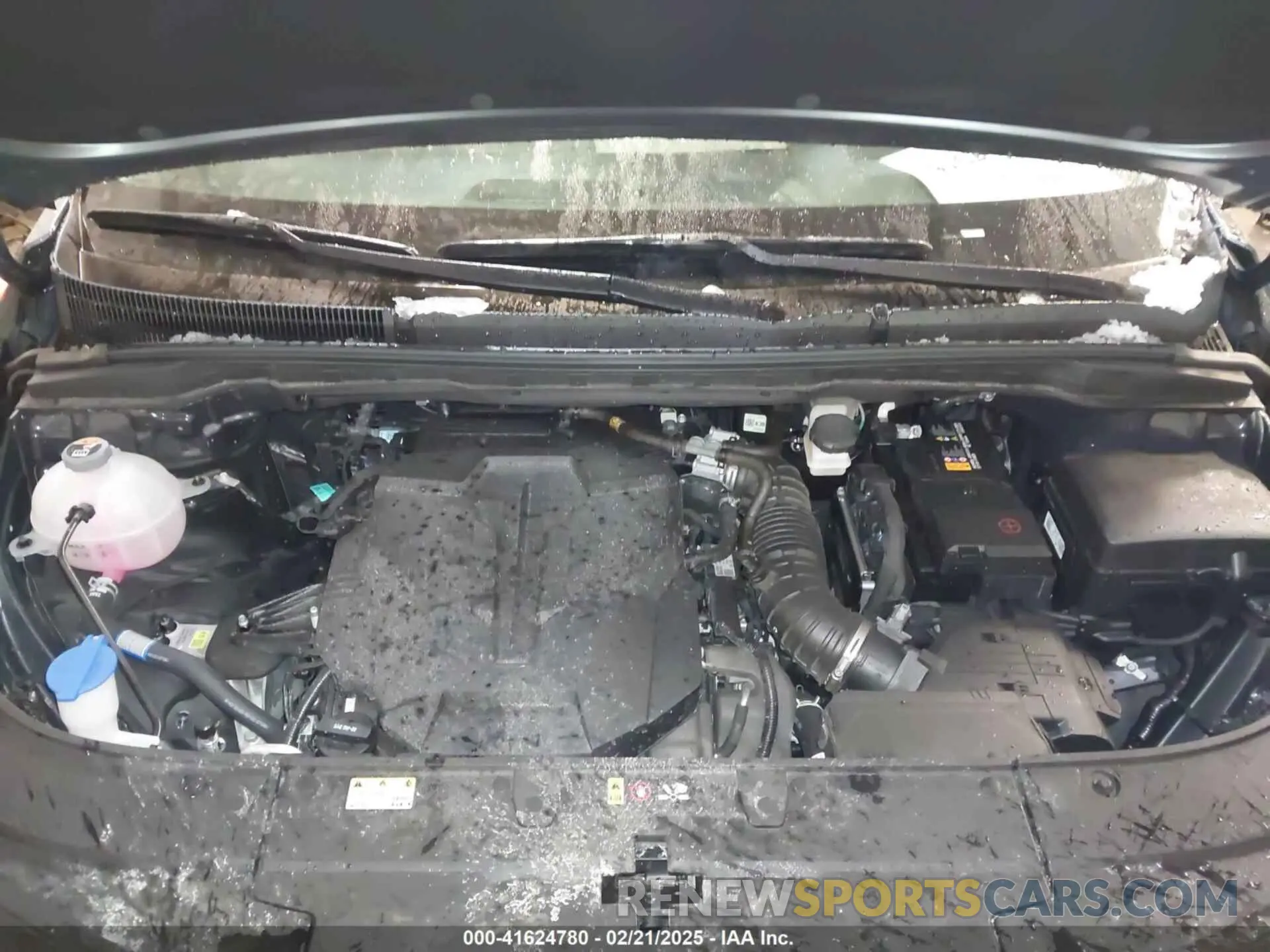 10 Фотография поврежденного автомобиля KNDNE5K33S6467800 KIA CARNIVAL MPV 2025
