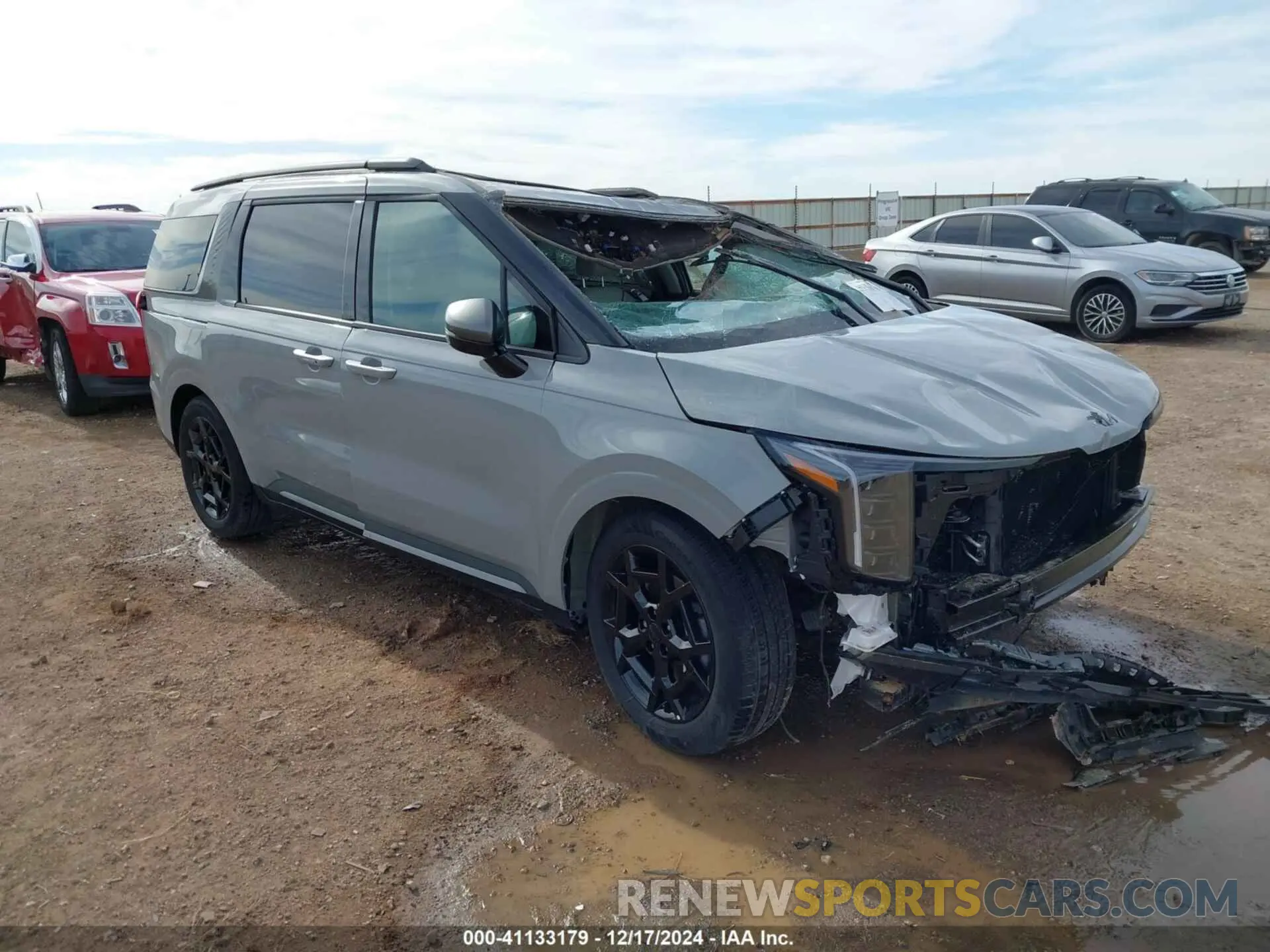 1 Photograph of a damaged car KNDNE5K33S6497315 KIA CARNIVAL MPV 2025