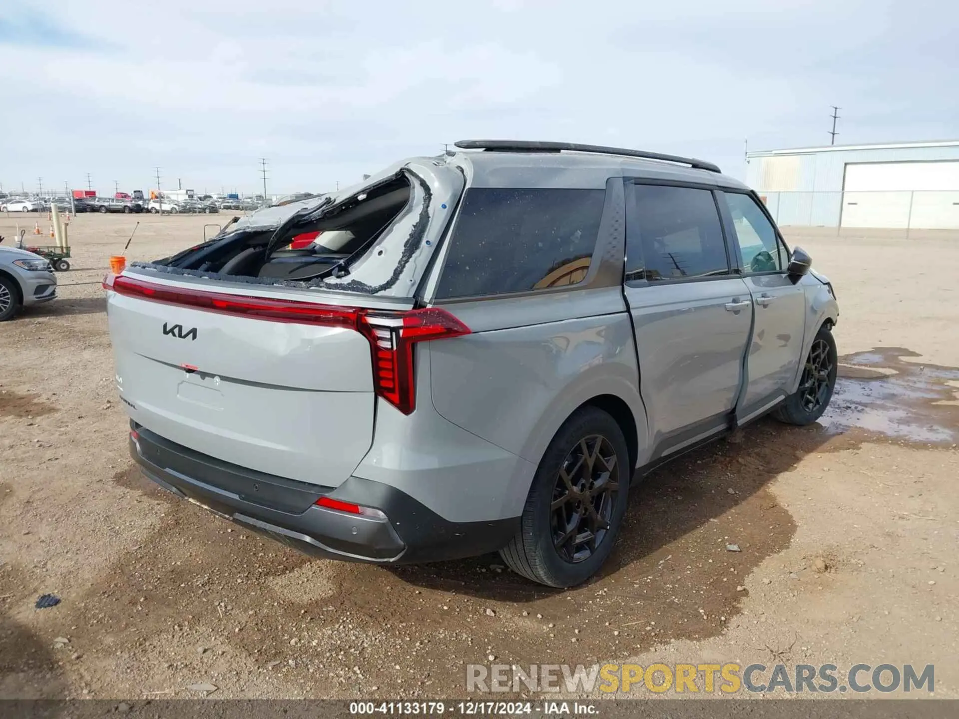 4 Photograph of a damaged car KNDNE5K33S6497315 KIA CARNIVAL MPV 2025