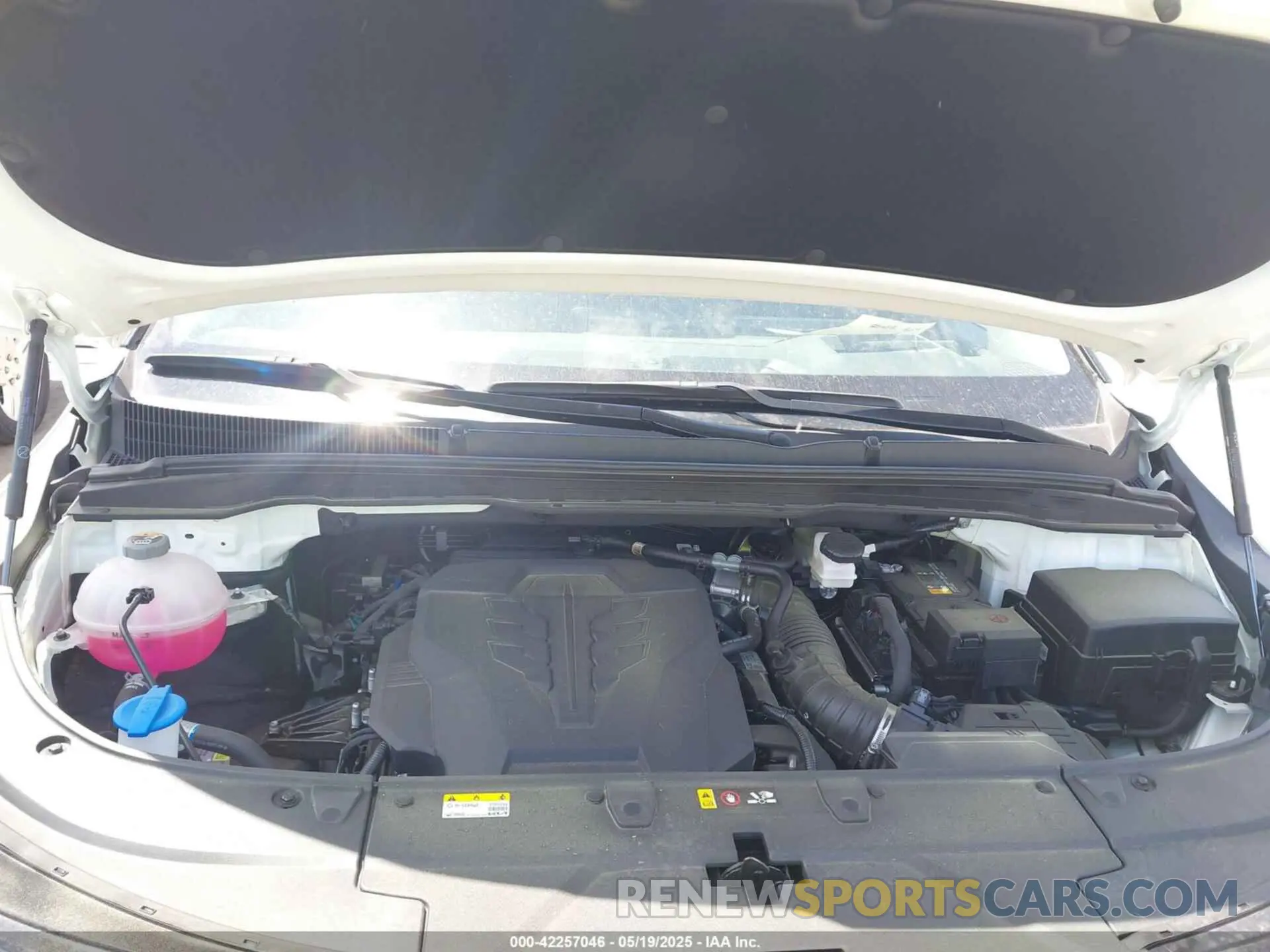 10 Фотография поврежденного автомобиля KNDNE5K34S6492592 KIA CARNIVAL MPV 2025