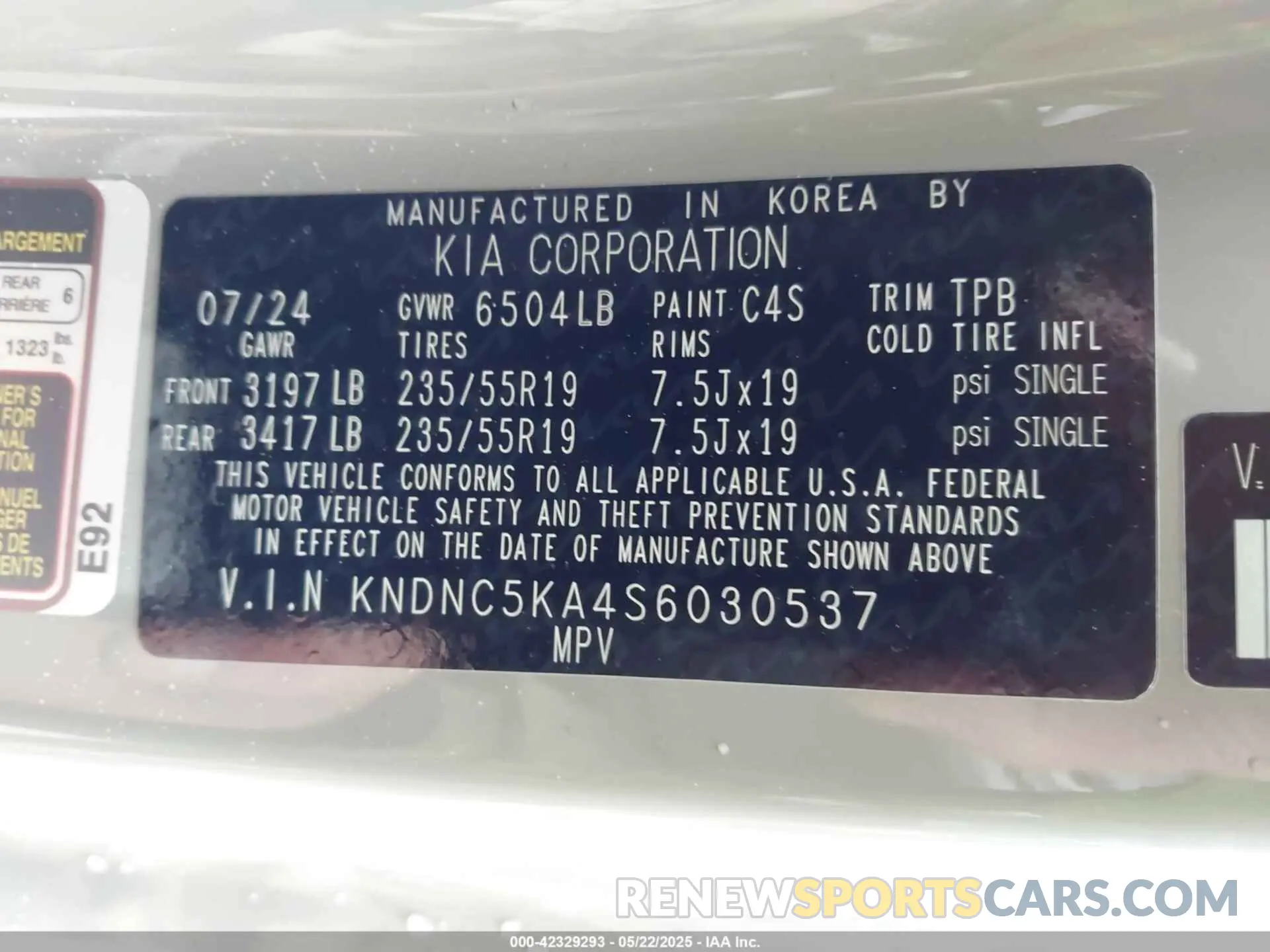 9 Photograph of a damaged car KNDNC5KA4S6030537 KIA CARNIVAL MPV HYBRID 2025