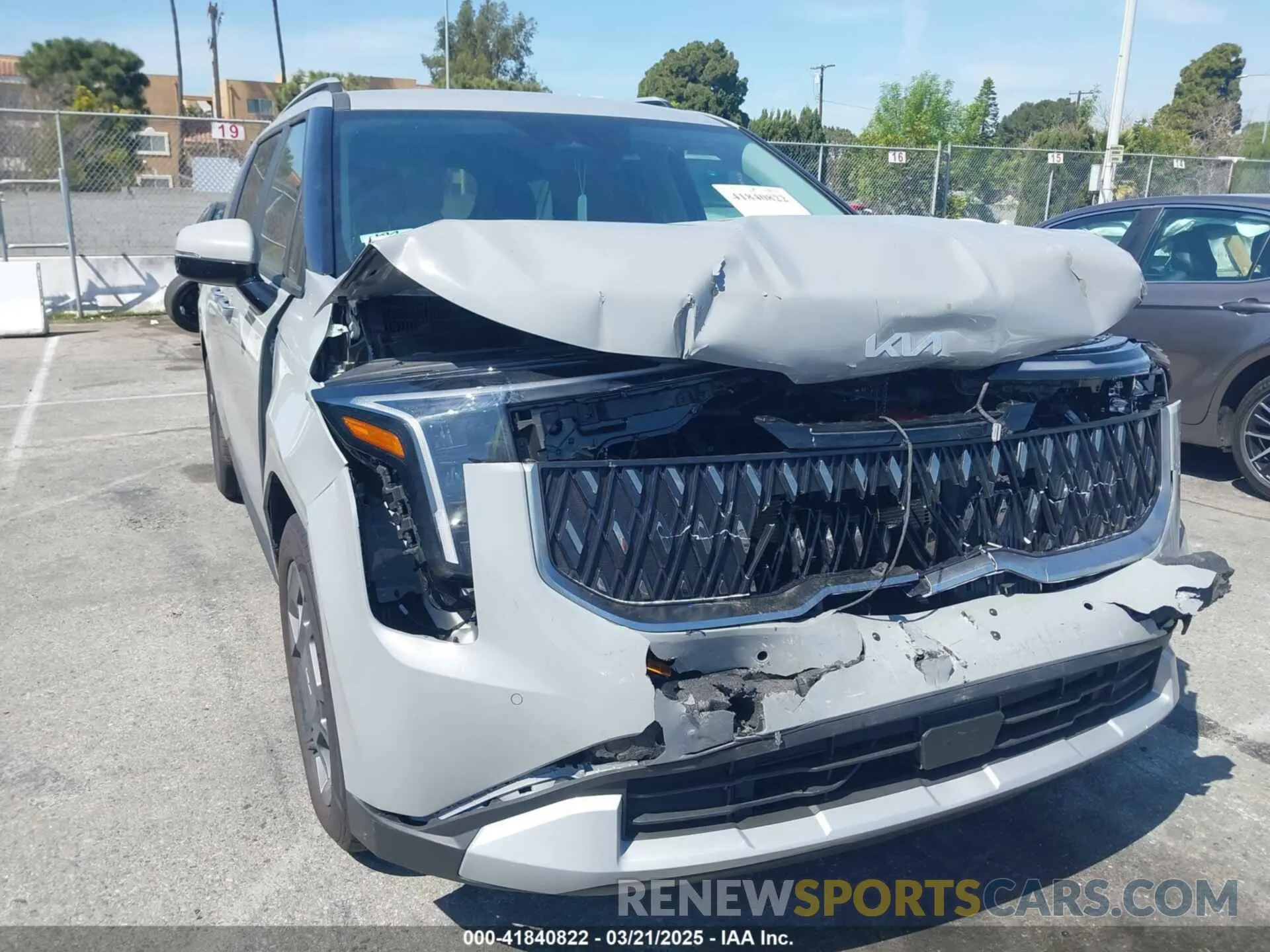 1 Photograph of a damaged car KNDNC5KA6S6044309 KIA CARNIVAL MPV HYBRID 2025