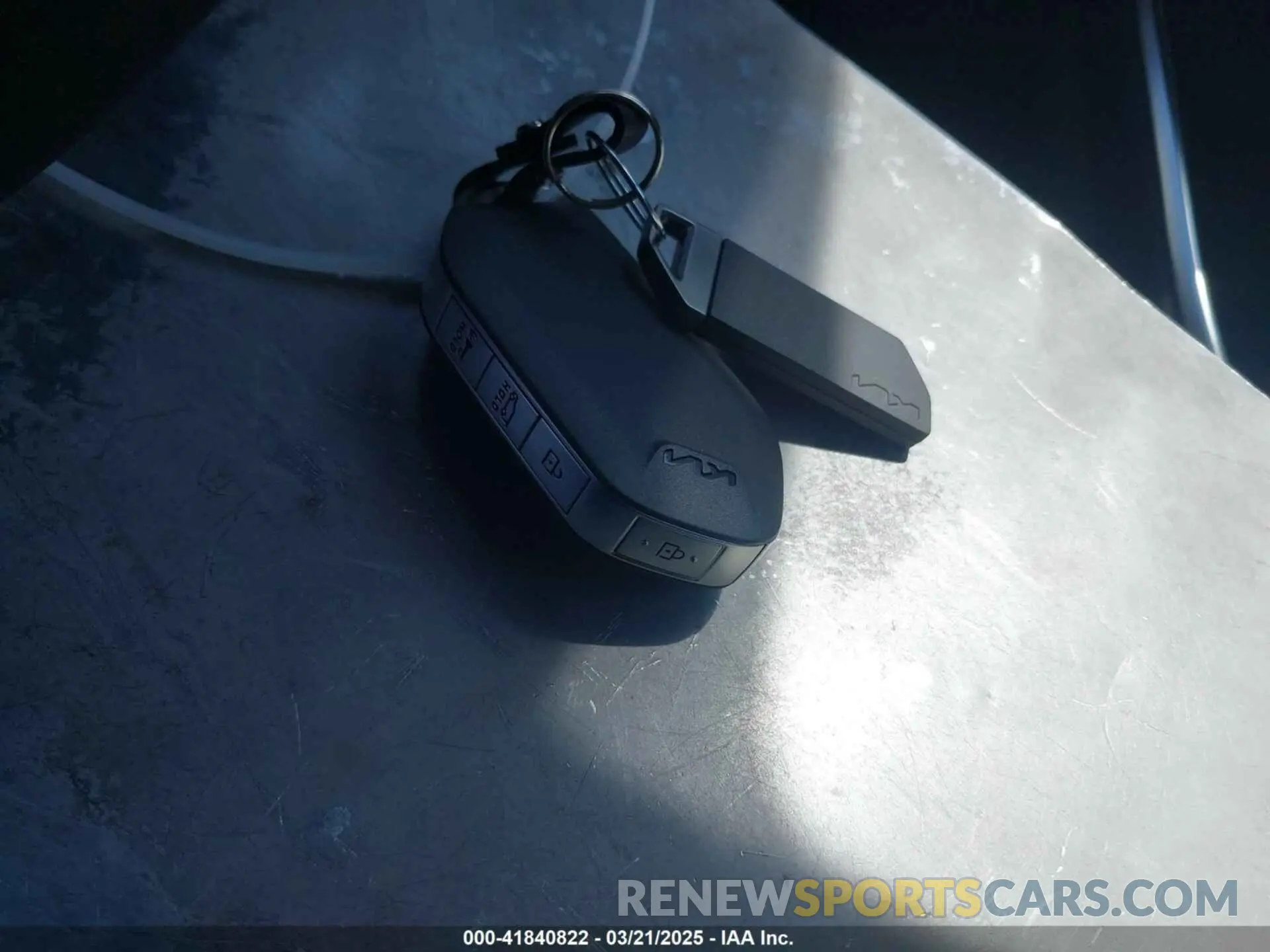 11 Photograph of a damaged car KNDNC5KA6S6044309 KIA CARNIVAL MPV HYBRID 2025