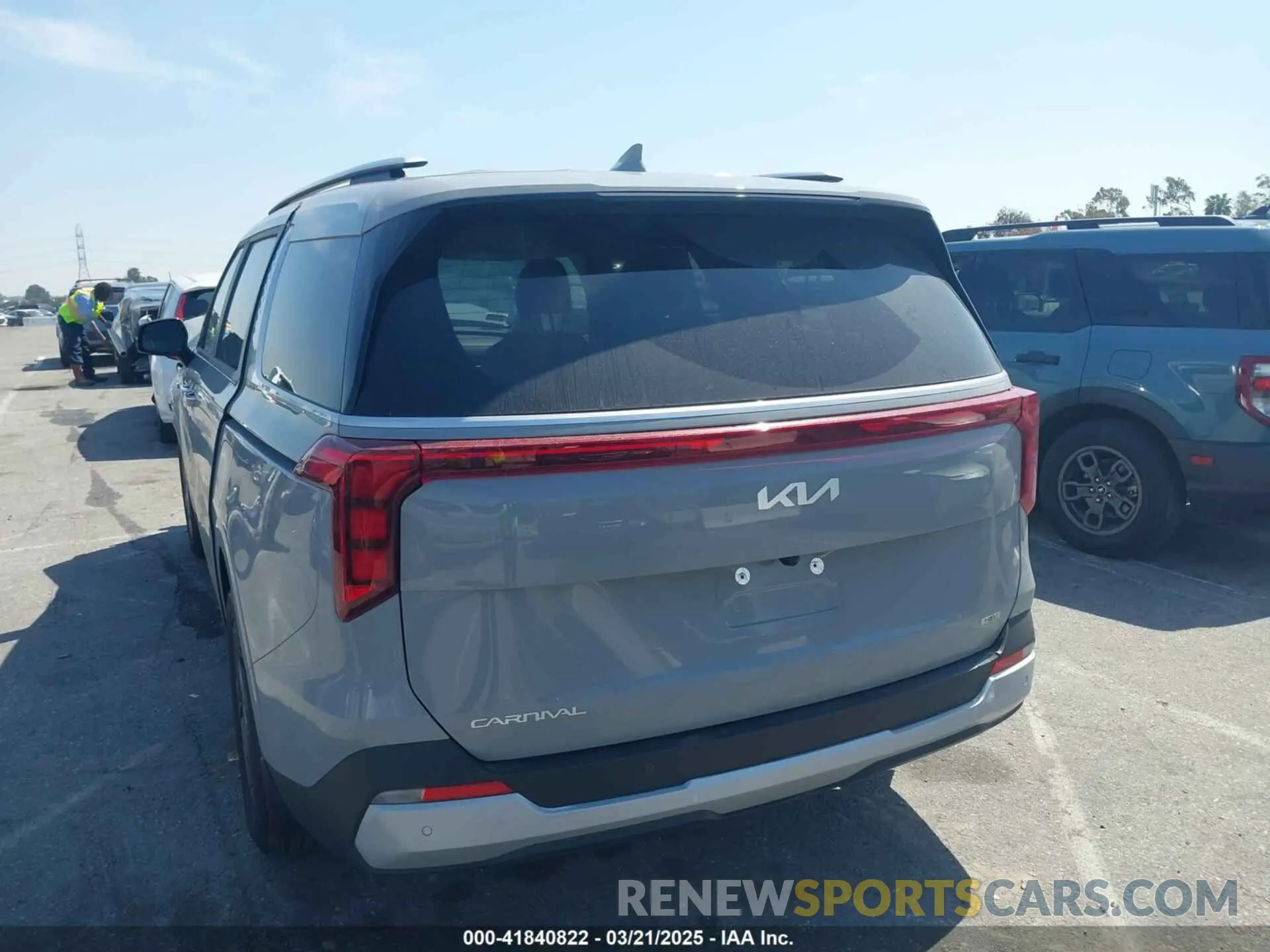 3 Photograph of a damaged car KNDNC5KA6S6044309 KIA CARNIVAL MPV HYBRID 2025