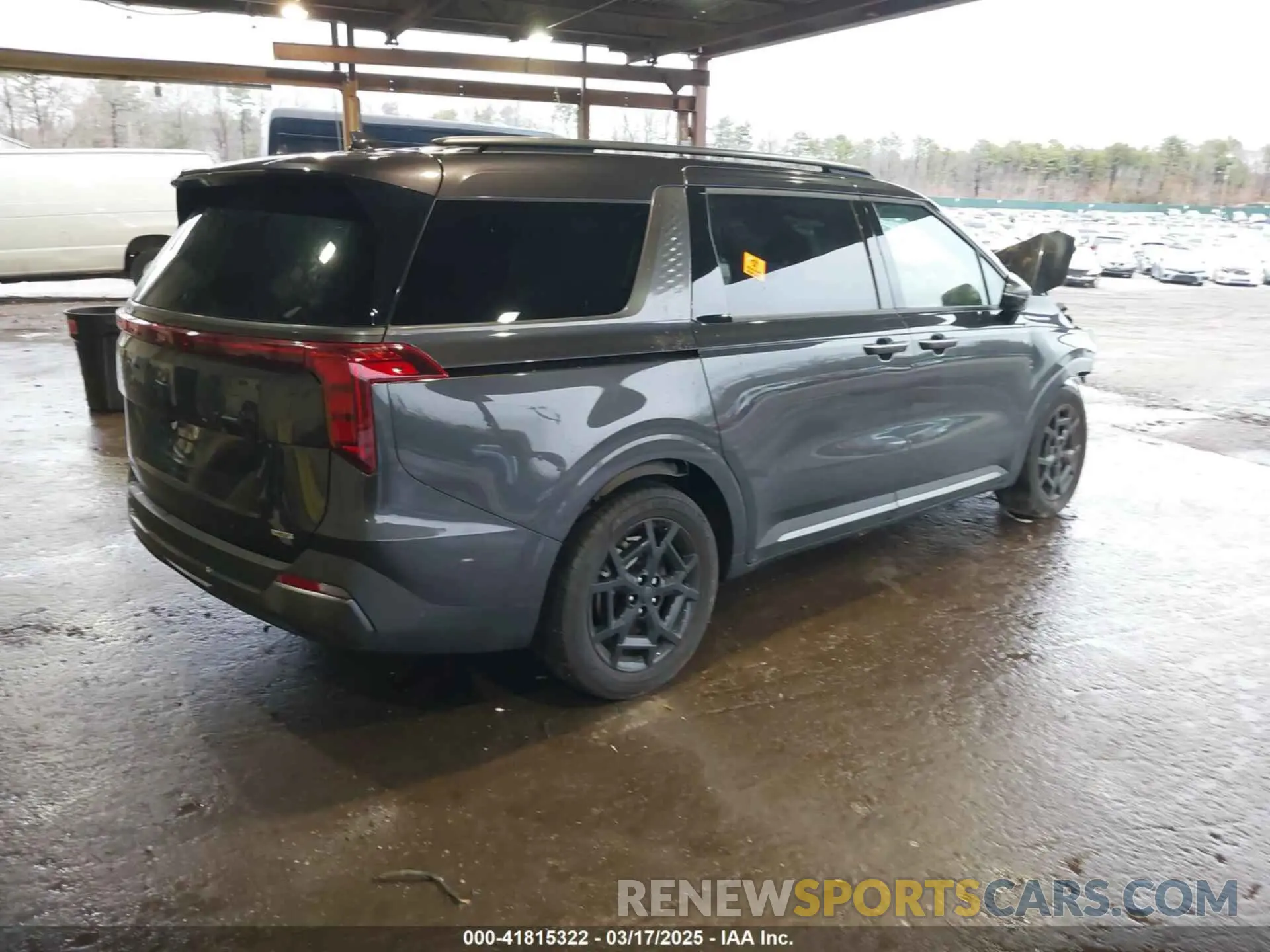 4 Фотография поврежденного автомобиля KNDNE5KA4S6033593 KIA CARNIVAL MPV HYBRID 2025