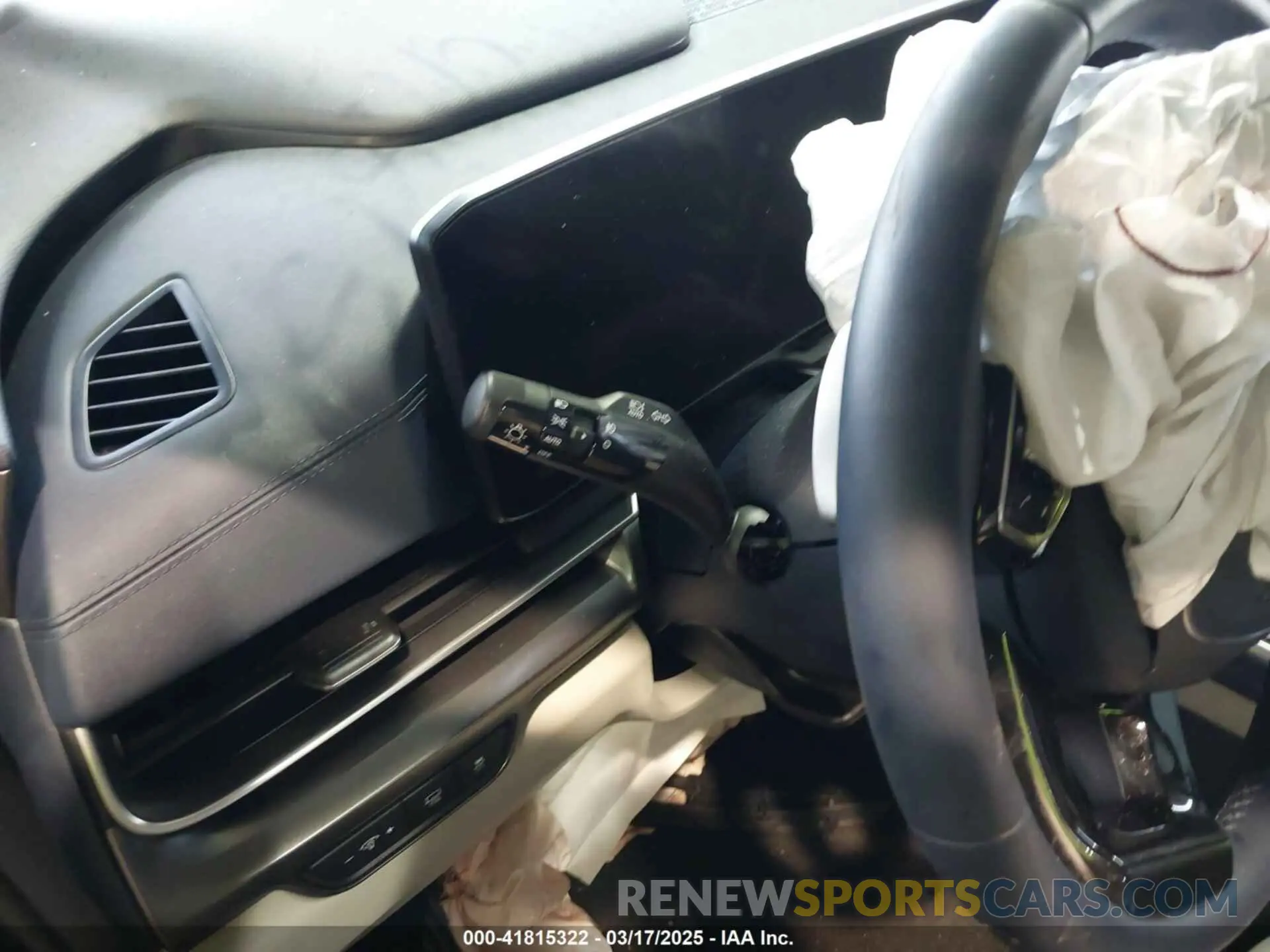7 Фотография поврежденного автомобиля KNDNE5KA4S6033593 KIA CARNIVAL MPV HYBRID 2025