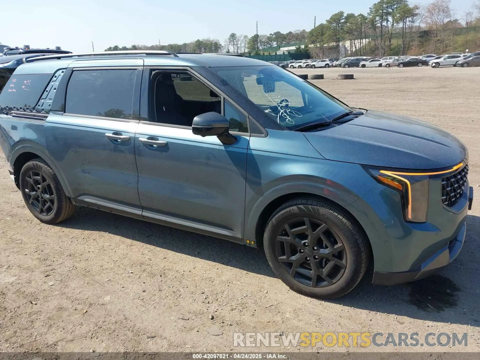 13 Фотография поврежденного автомобиля KNDNE5KA6S6037631 KIA CARNIVAL MPV HYBRID 2025