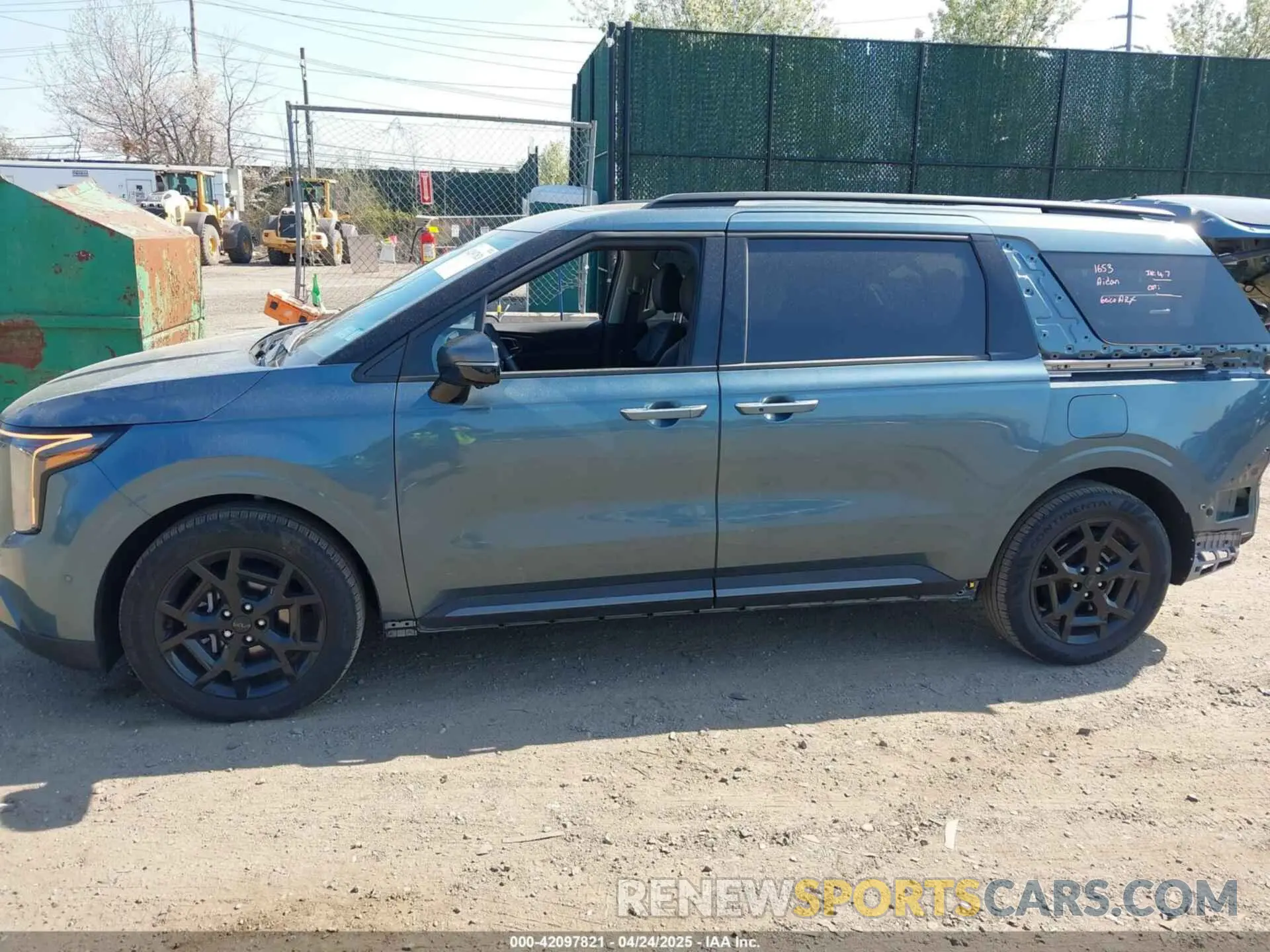 14 Фотография поврежденного автомобиля KNDNE5KA6S6037631 KIA CARNIVAL MPV HYBRID 2025