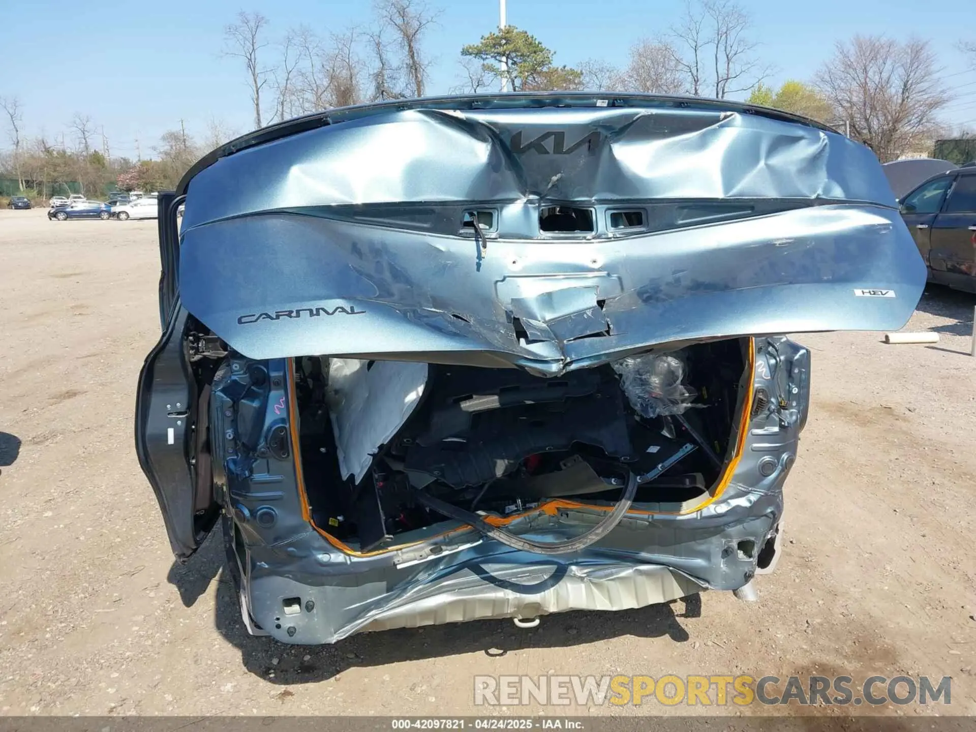 6 Фотография поврежденного автомобиля KNDNE5KA6S6037631 KIA CARNIVAL MPV HYBRID 2025