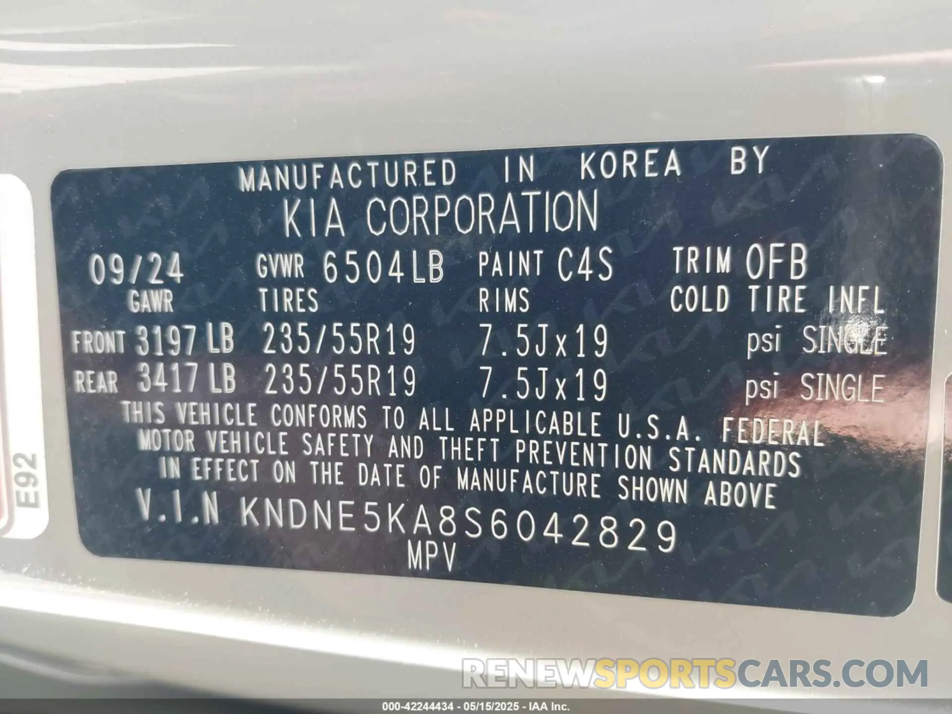 9 Photograph of a damaged car KNDNE5KA8S6042829 KIA CARNIVAL MPV HYBRID 2025