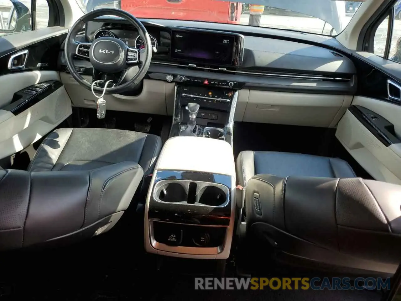 8 Photograph of a damaged car KNDNE5H3XN6071780 KIA CARNIVAL S 2022